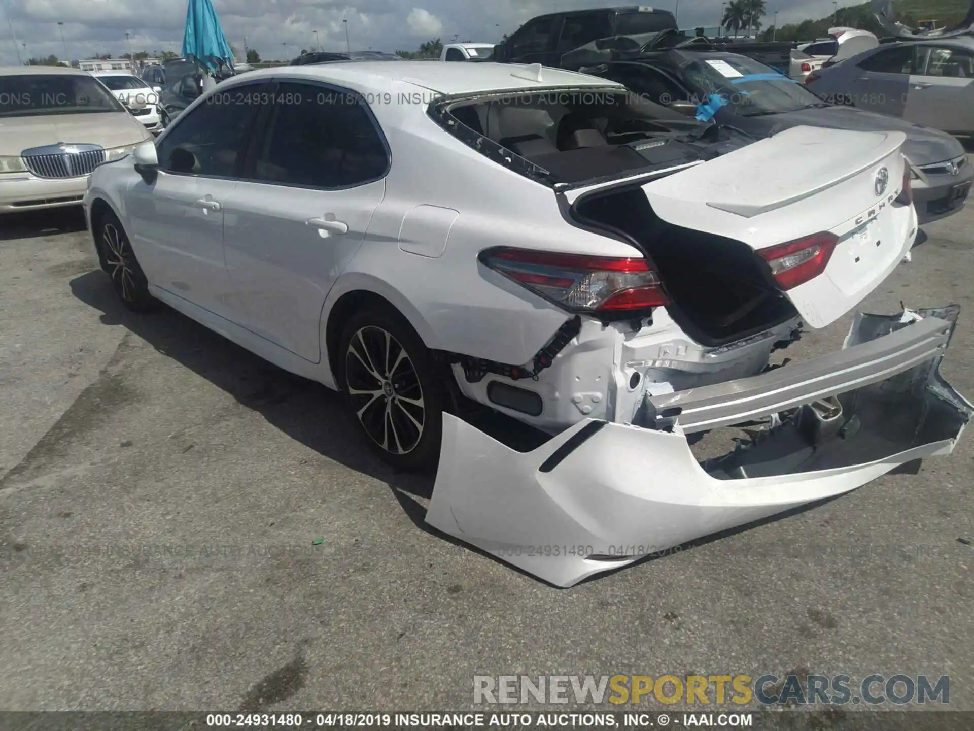 3 Photograph of a damaged car 4T1B11HK2KU225710 TOYOTA CAMRY 2019