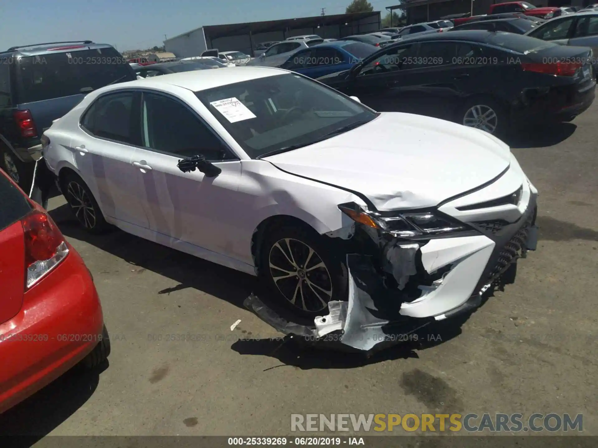 1 Photograph of a damaged car 4T1B11HK2KU226842 TOYOTA CAMRY 2019