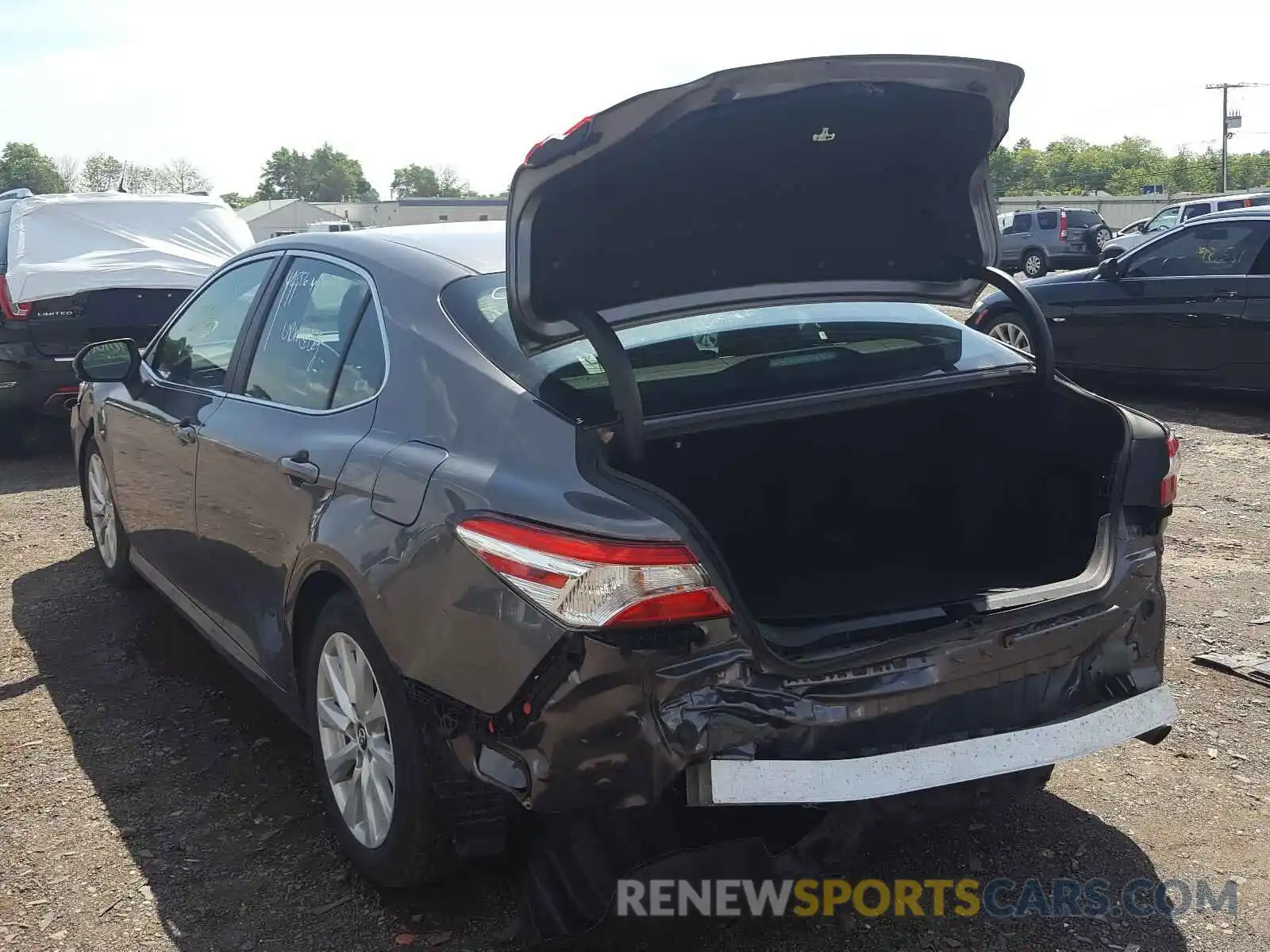 3 Photograph of a damaged car 4T1B11HK2KU227036 TOYOTA CAMRY 2019