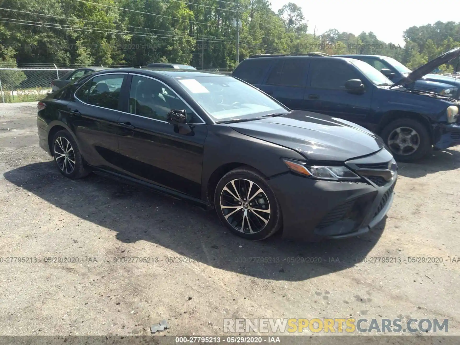 1 Photograph of a damaged car 4T1B11HK2KU227473 TOYOTA CAMRY 2019