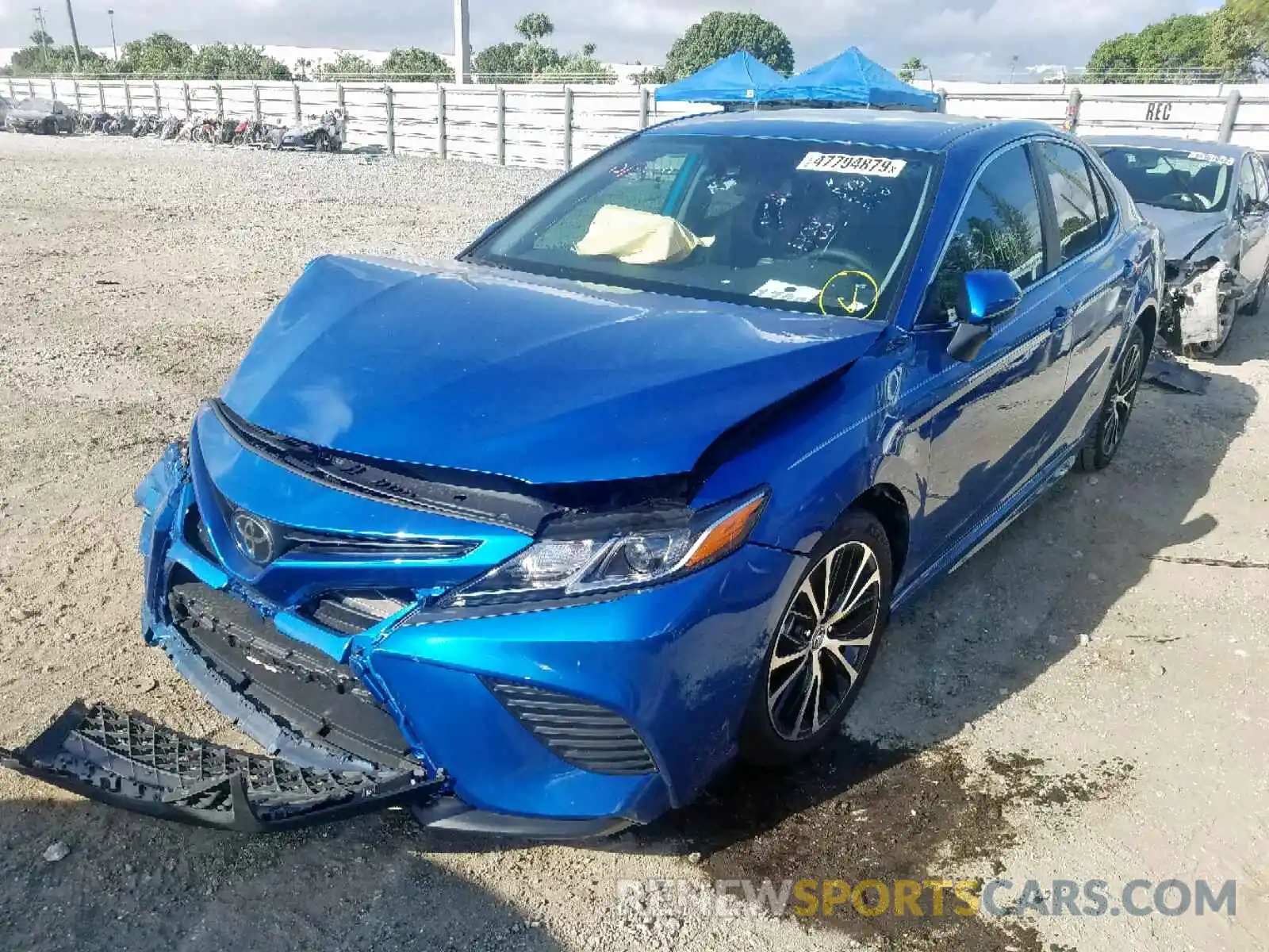 2 Photograph of a damaged car 4T1B11HK2KU228431 TOYOTA CAMRY 2019