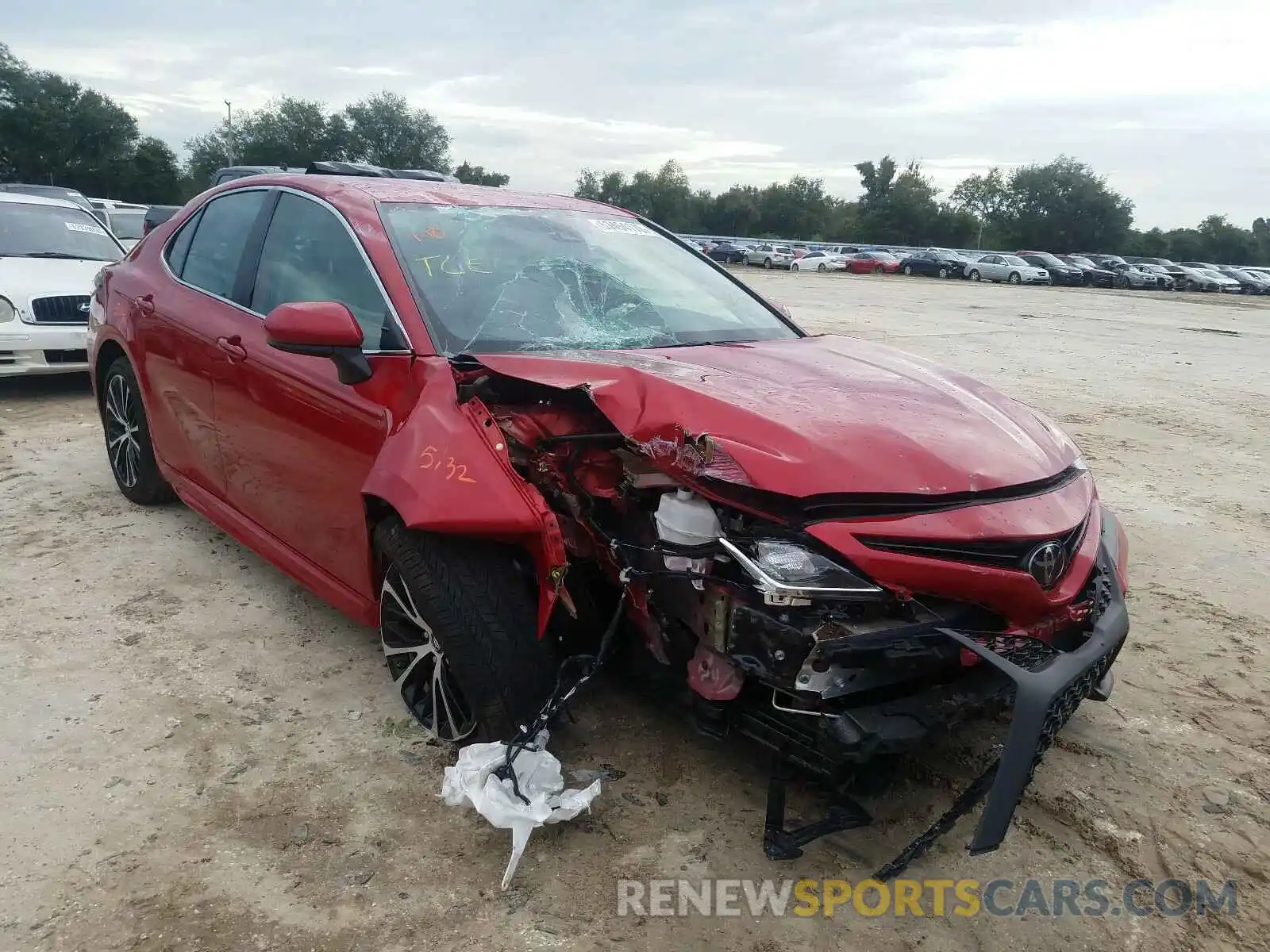 1 Photograph of a damaged car 4T1B11HK2KU231832 TOYOTA CAMRY 2019