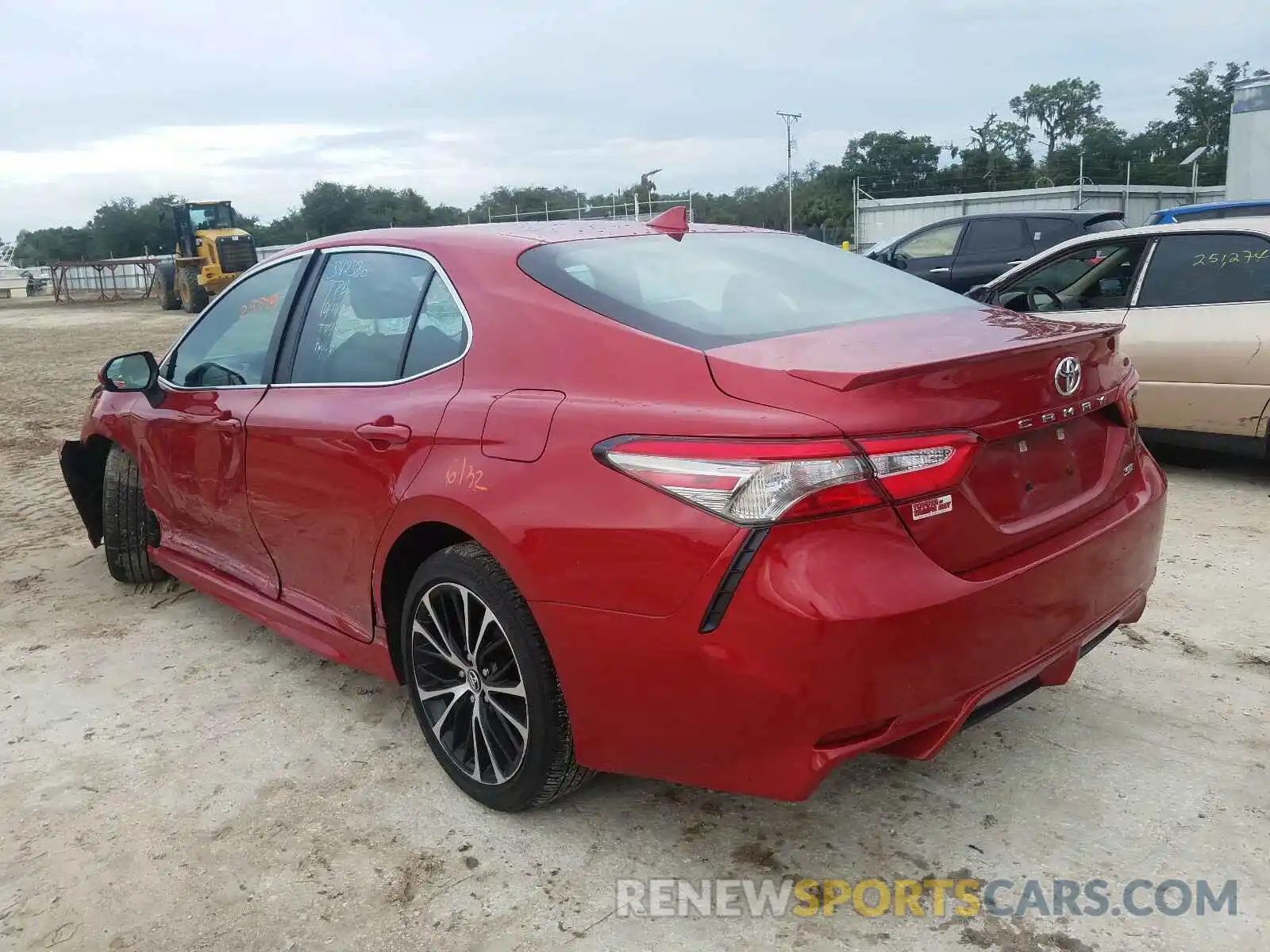 3 Photograph of a damaged car 4T1B11HK2KU231832 TOYOTA CAMRY 2019