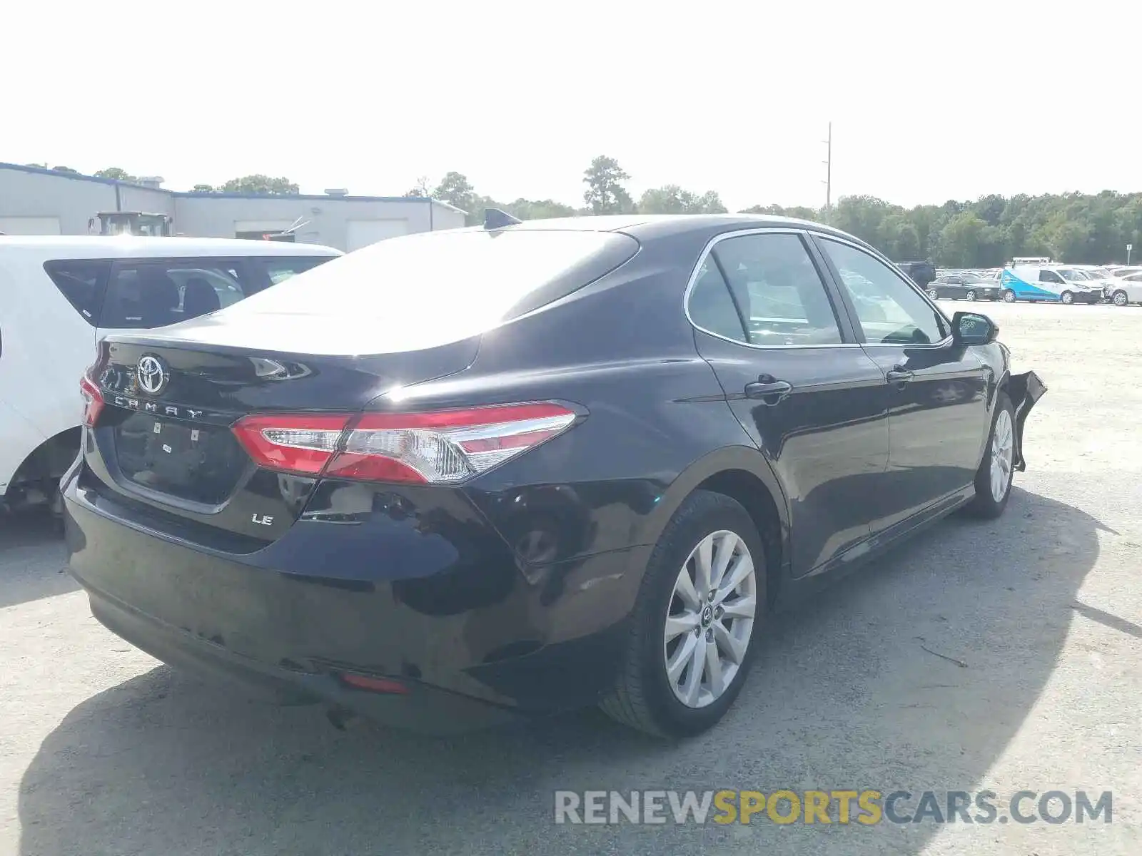 4 Photograph of a damaged car 4T1B11HK2KU232088 TOYOTA CAMRY 2019