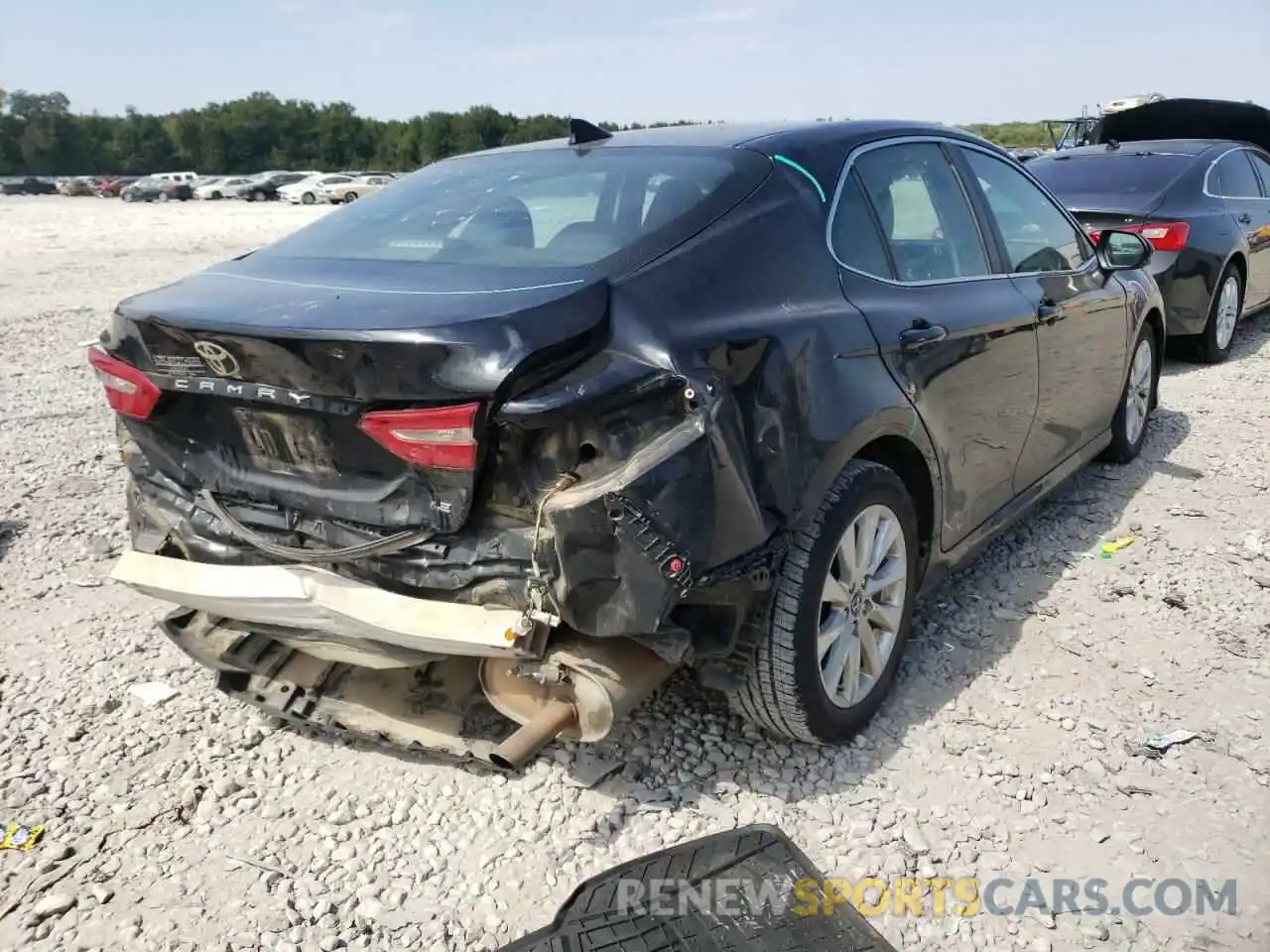 4 Photograph of a damaged car 4T1B11HK2KU232124 TOYOTA CAMRY 2019