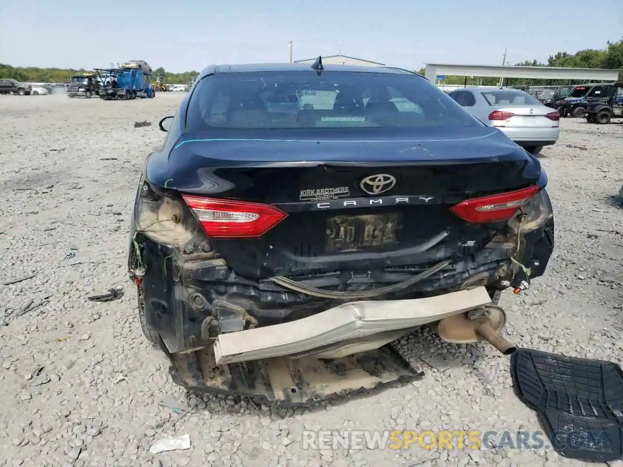 9 Photograph of a damaged car 4T1B11HK2KU232124 TOYOTA CAMRY 2019