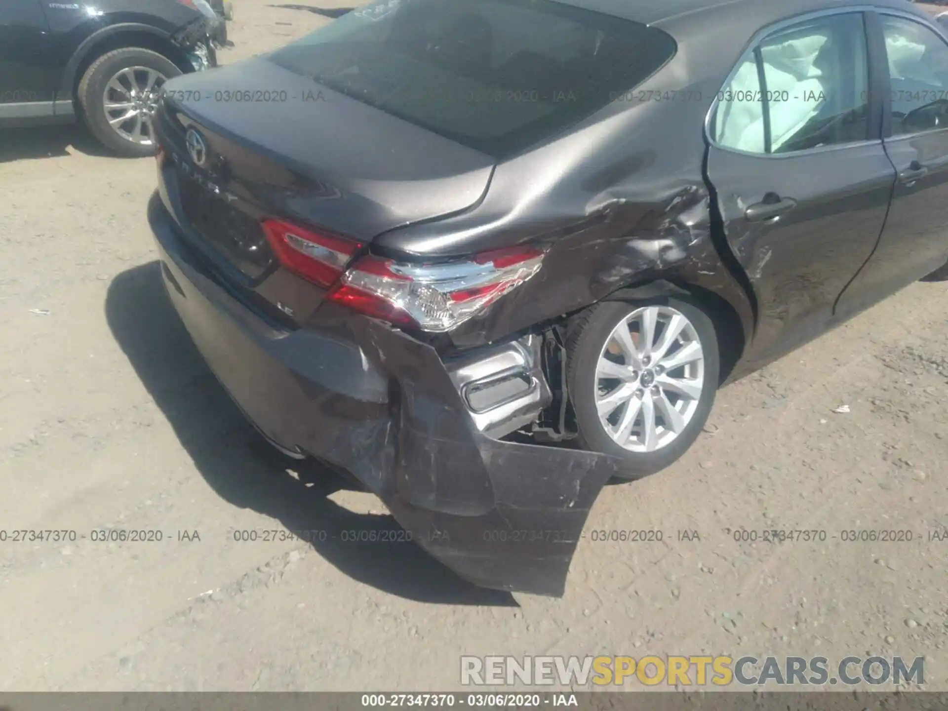 6 Photograph of a damaged car 4T1B11HK2KU232270 TOYOTA CAMRY 2019