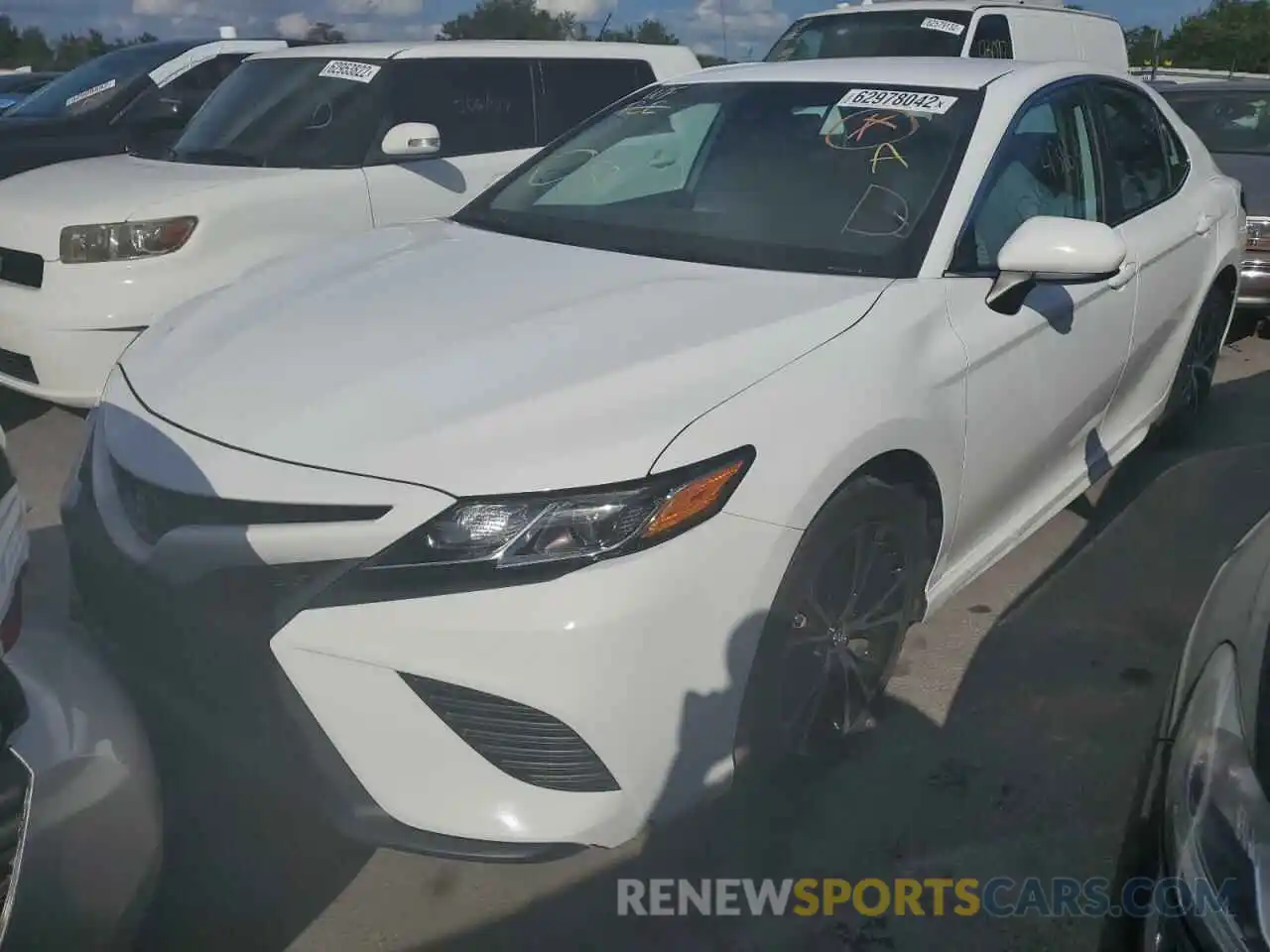 2 Photograph of a damaged car 4T1B11HK2KU232348 TOYOTA CAMRY 2019