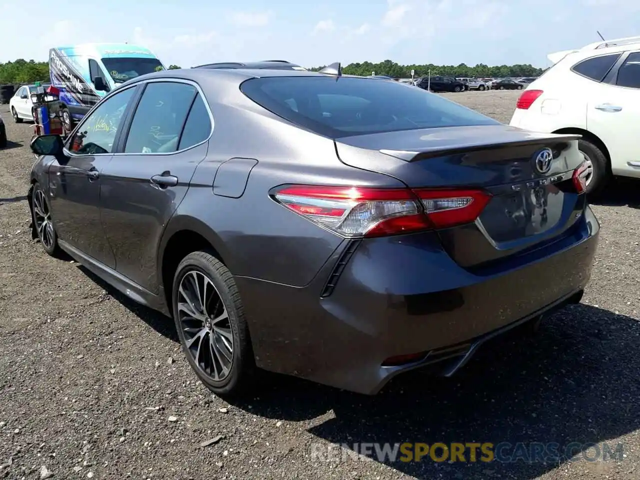 3 Photograph of a damaged car 4T1B11HK2KU232575 TOYOTA CAMRY 2019