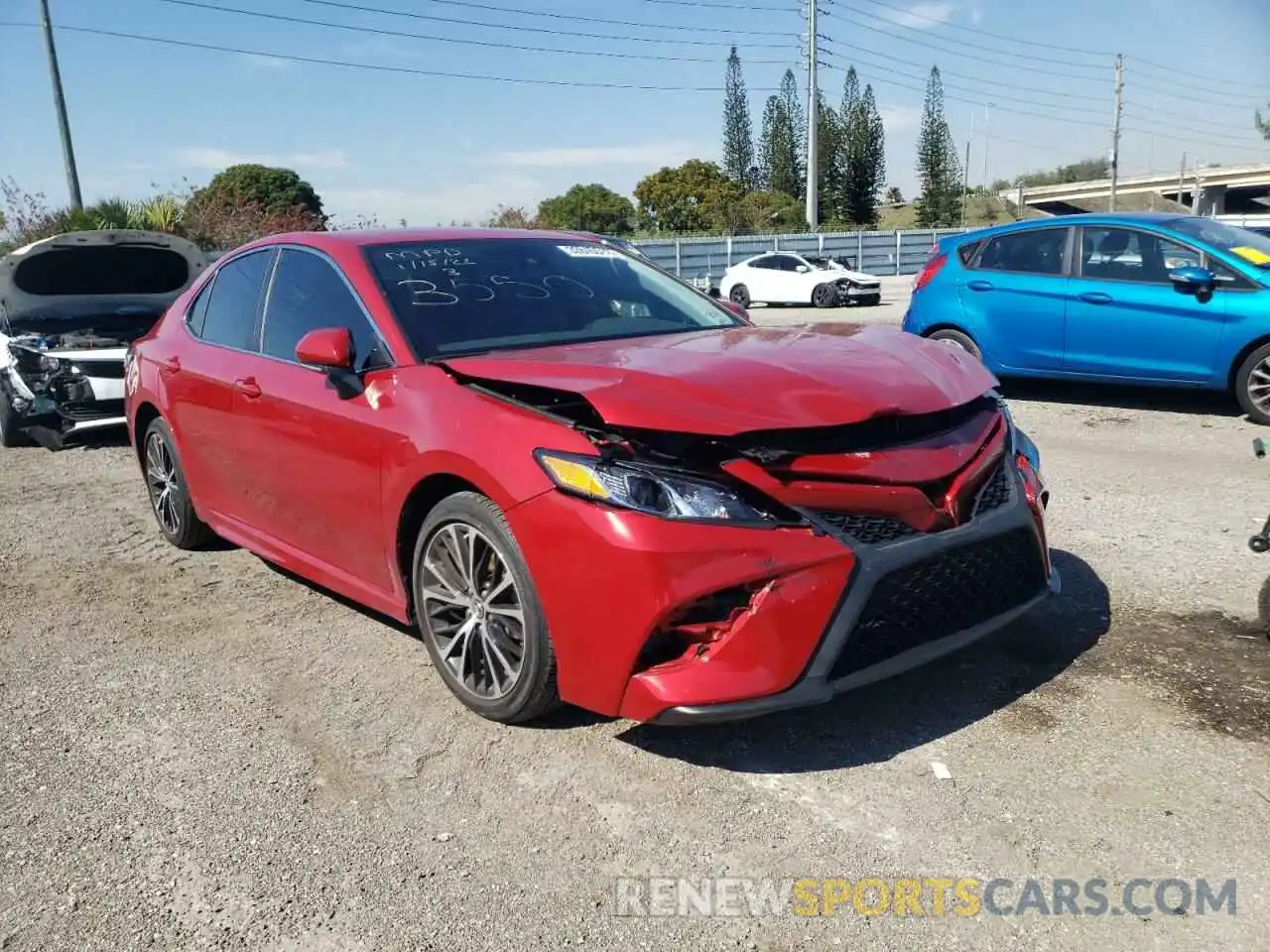 1 Photograph of a damaged car 4T1B11HK2KU233550 TOYOTA CAMRY 2019