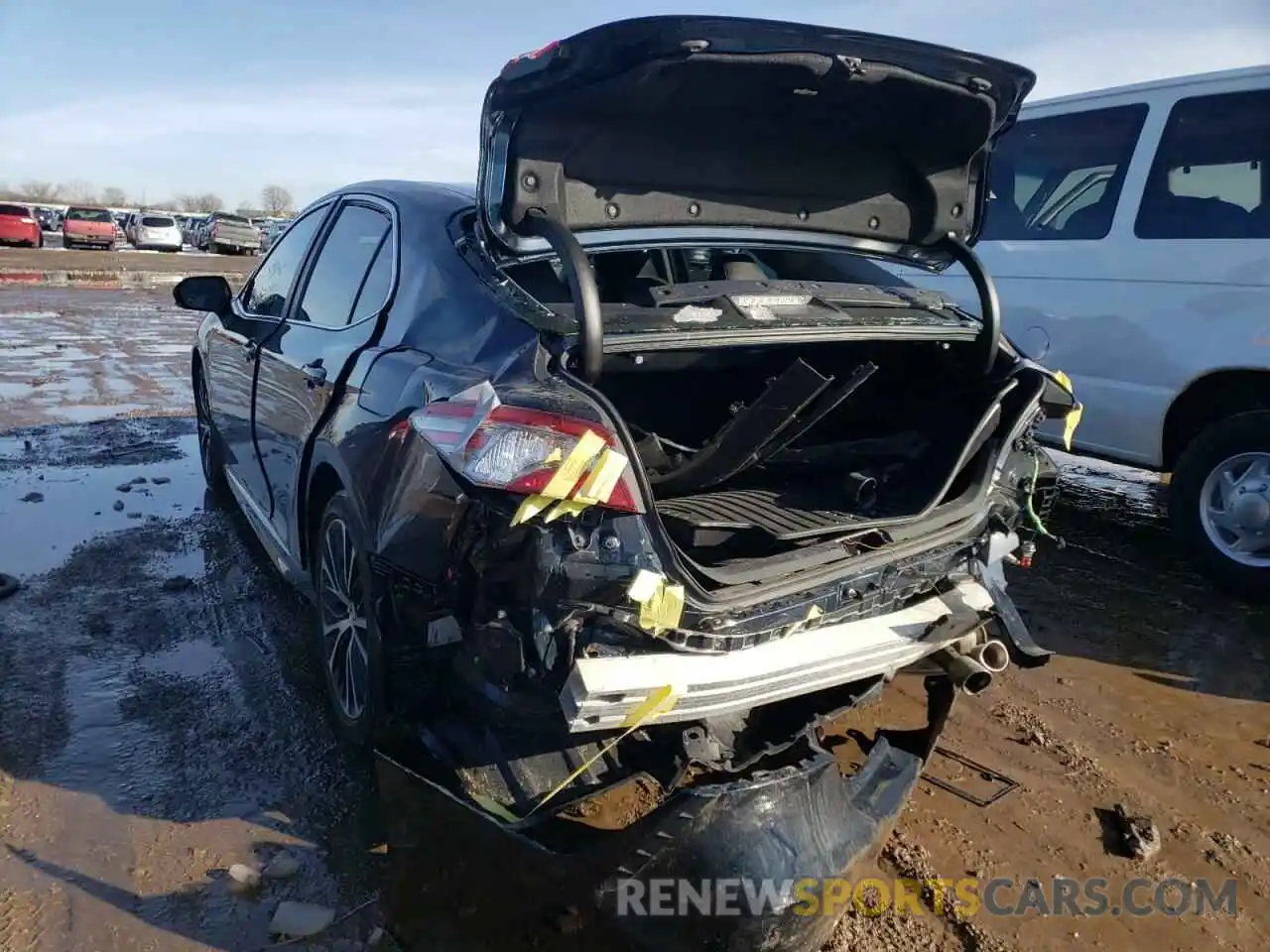 9 Photograph of a damaged car 4T1B11HK2KU237081 TOYOTA CAMRY 2019