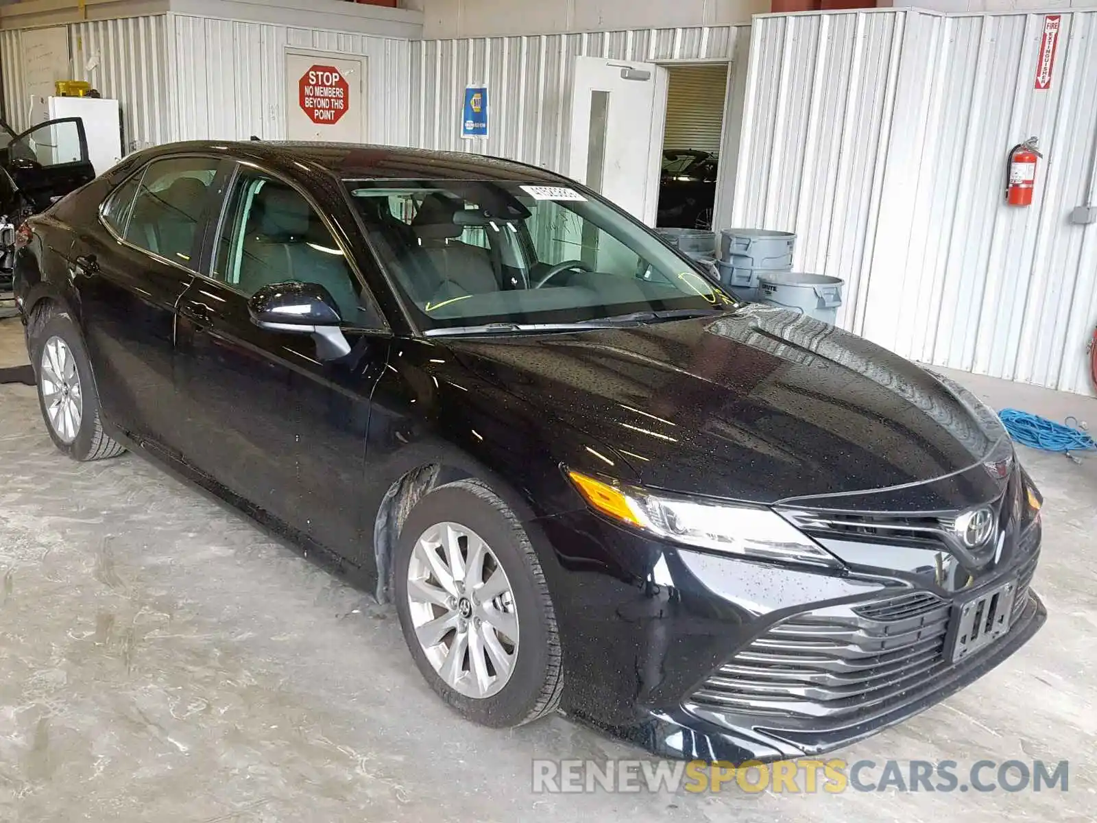 1 Photograph of a damaged car 4T1B11HK2KU240000 TOYOTA CAMRY 2019