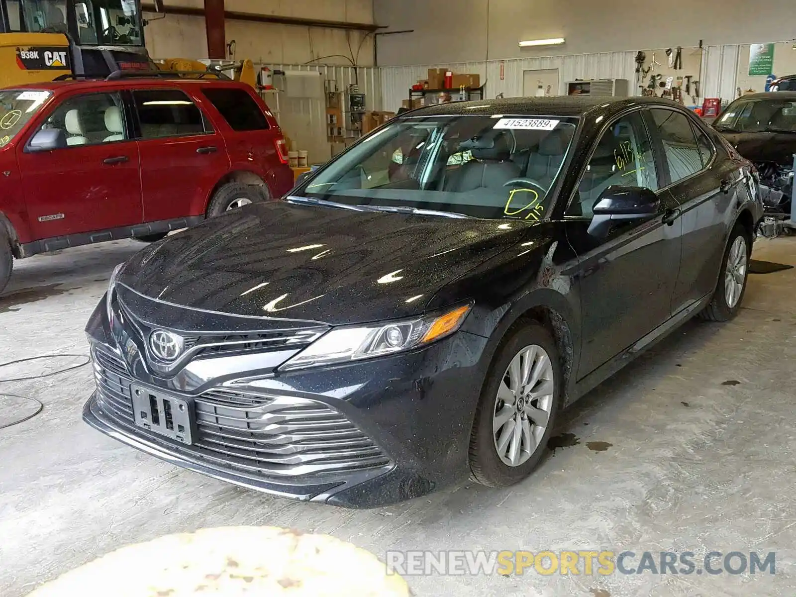 2 Photograph of a damaged car 4T1B11HK2KU240000 TOYOTA CAMRY 2019