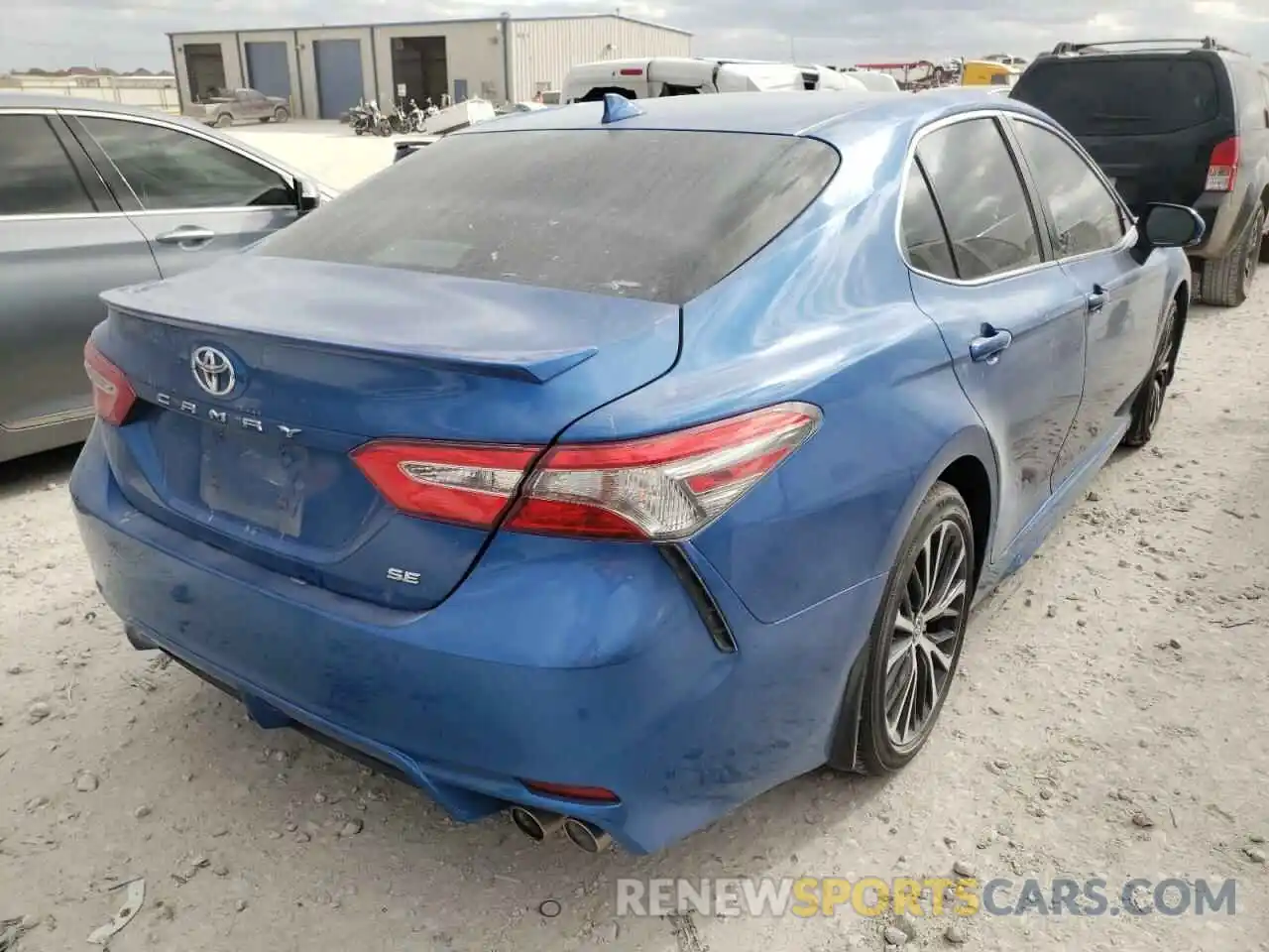 4 Фотография поврежденного автомобиля 4T1B11HK2KU241793 TOYOTA CAMRY 2019