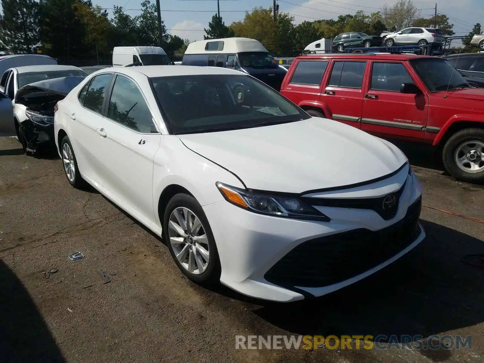 1 Photograph of a damaged car 4T1B11HK2KU242779 TOYOTA CAMRY 2019