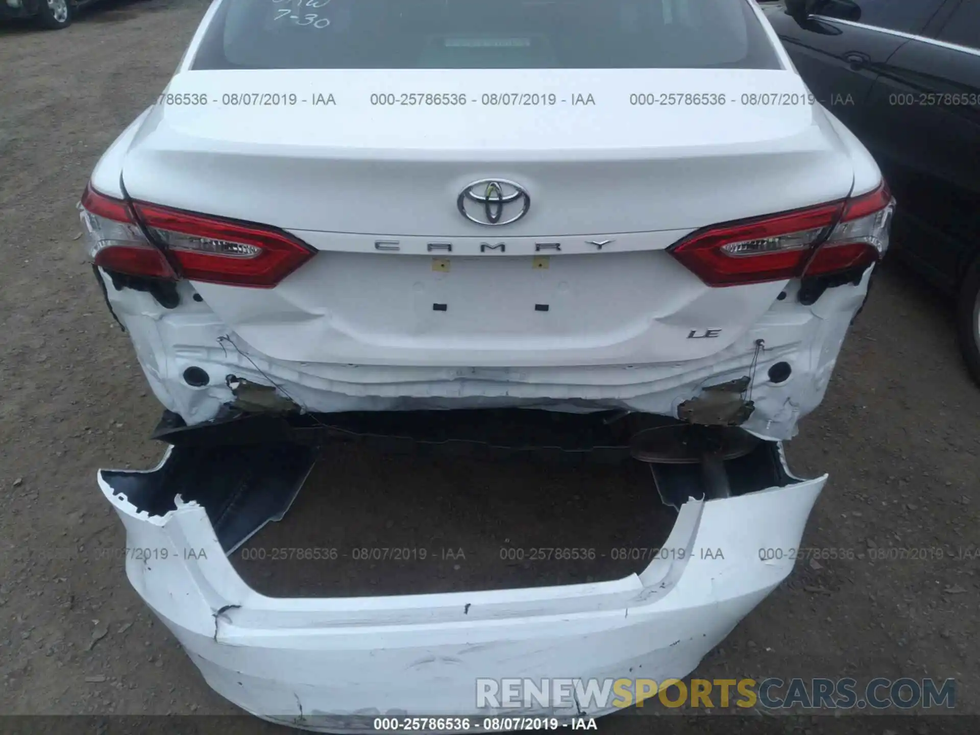 6 Photograph of a damaged car 4T1B11HK2KU243026 TOYOTA CAMRY 2019