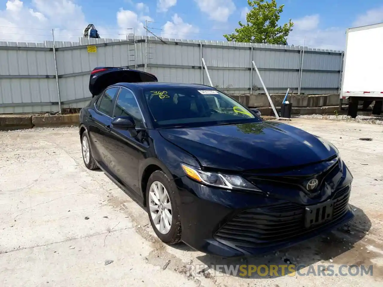 1 Фотография поврежденного автомобиля 4T1B11HK2KU243639 TOYOTA CAMRY 2019