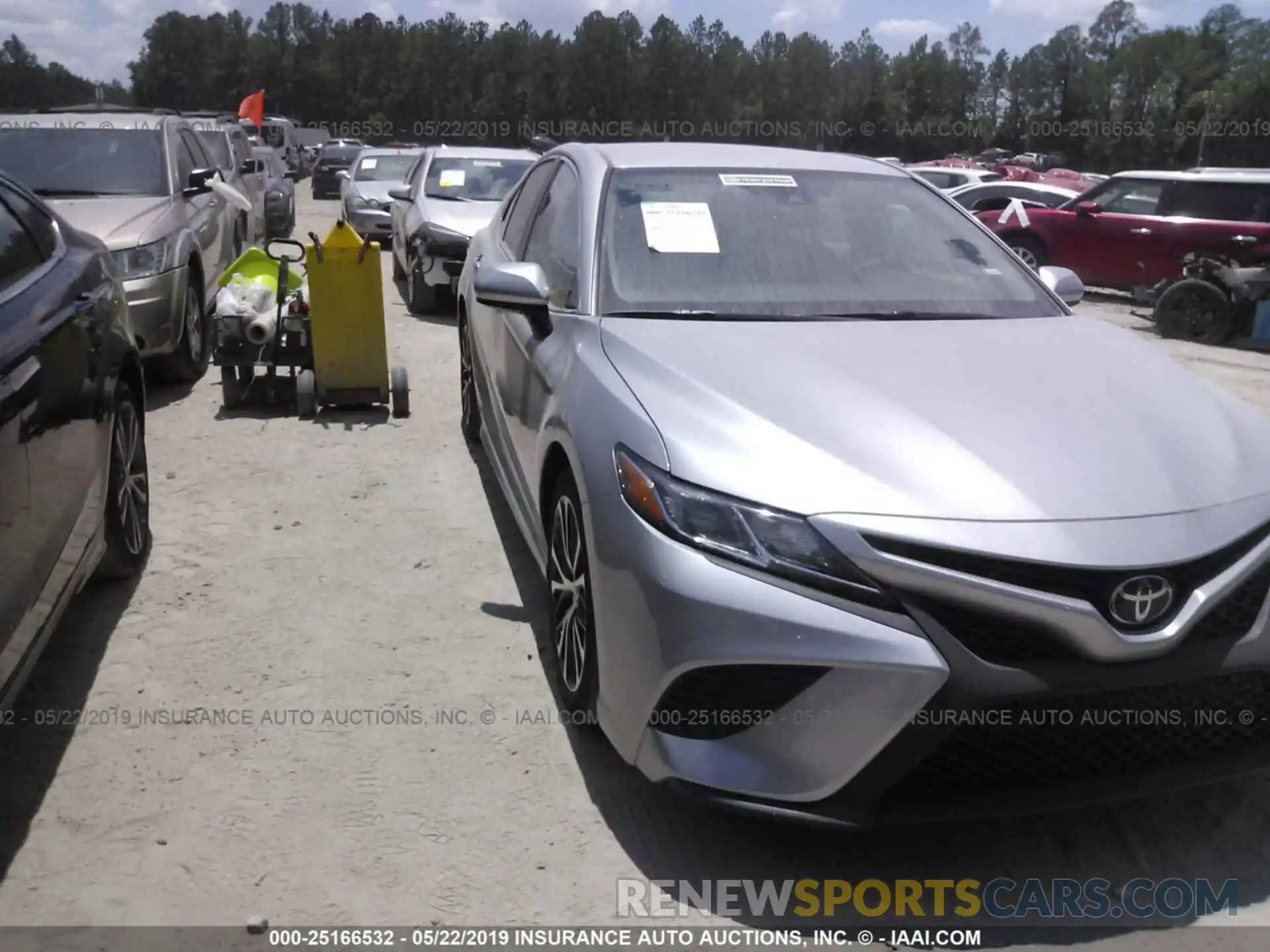 1 Photograph of a damaged car 4T1B11HK2KU245021 TOYOTA CAMRY 2019