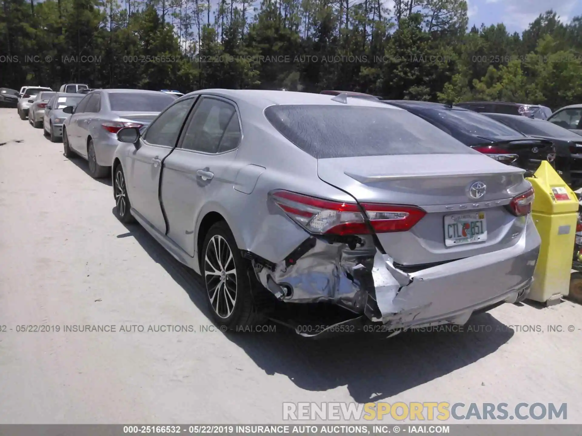 3 Photograph of a damaged car 4T1B11HK2KU245021 TOYOTA CAMRY 2019