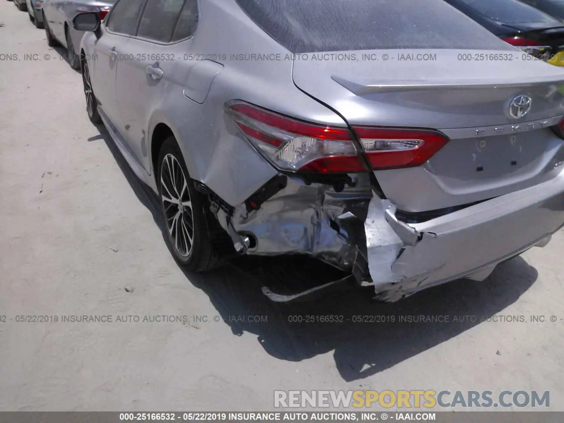 6 Photograph of a damaged car 4T1B11HK2KU245021 TOYOTA CAMRY 2019