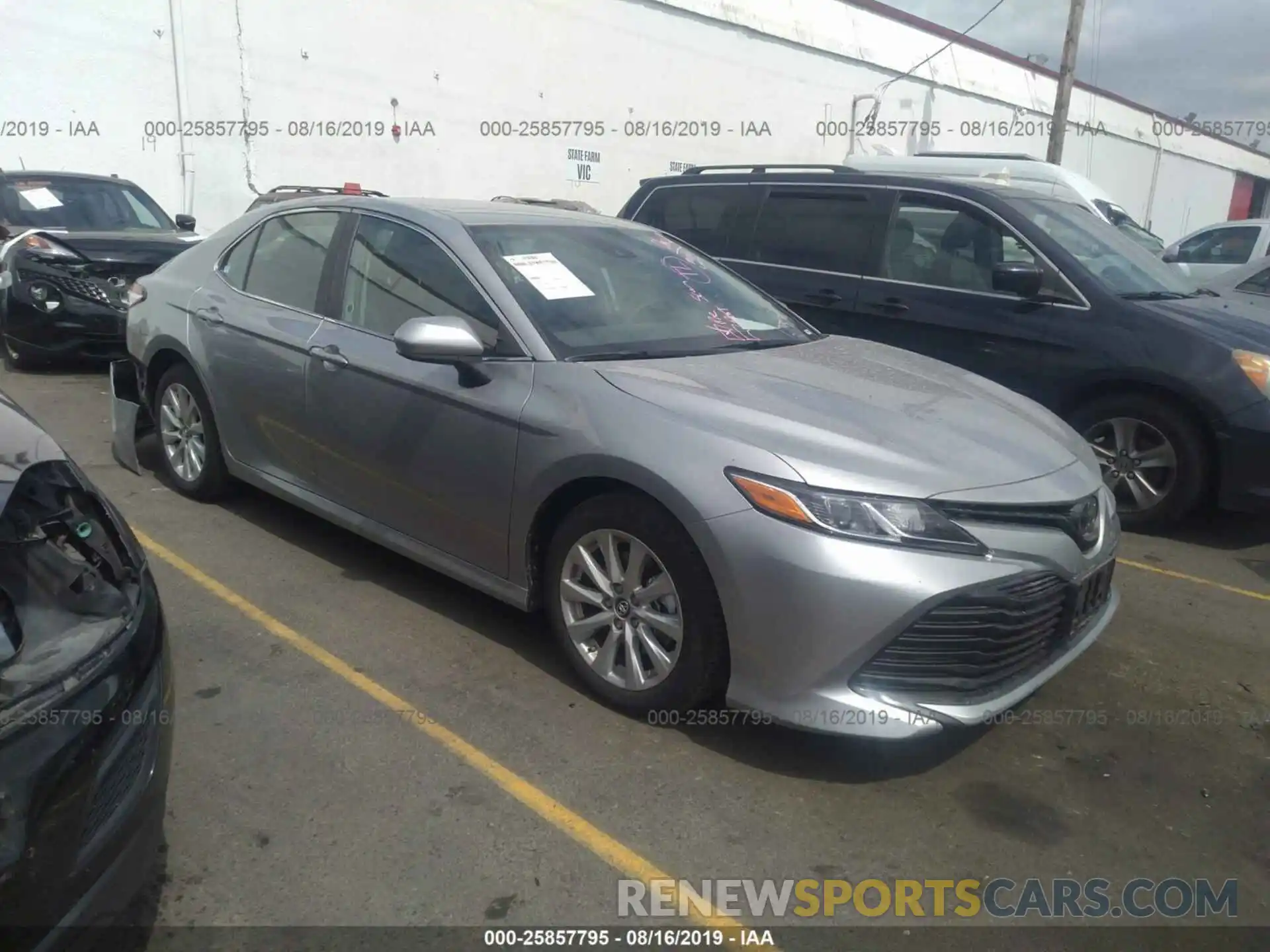 1 Photograph of a damaged car 4T1B11HK2KU245679 TOYOTA CAMRY 2019