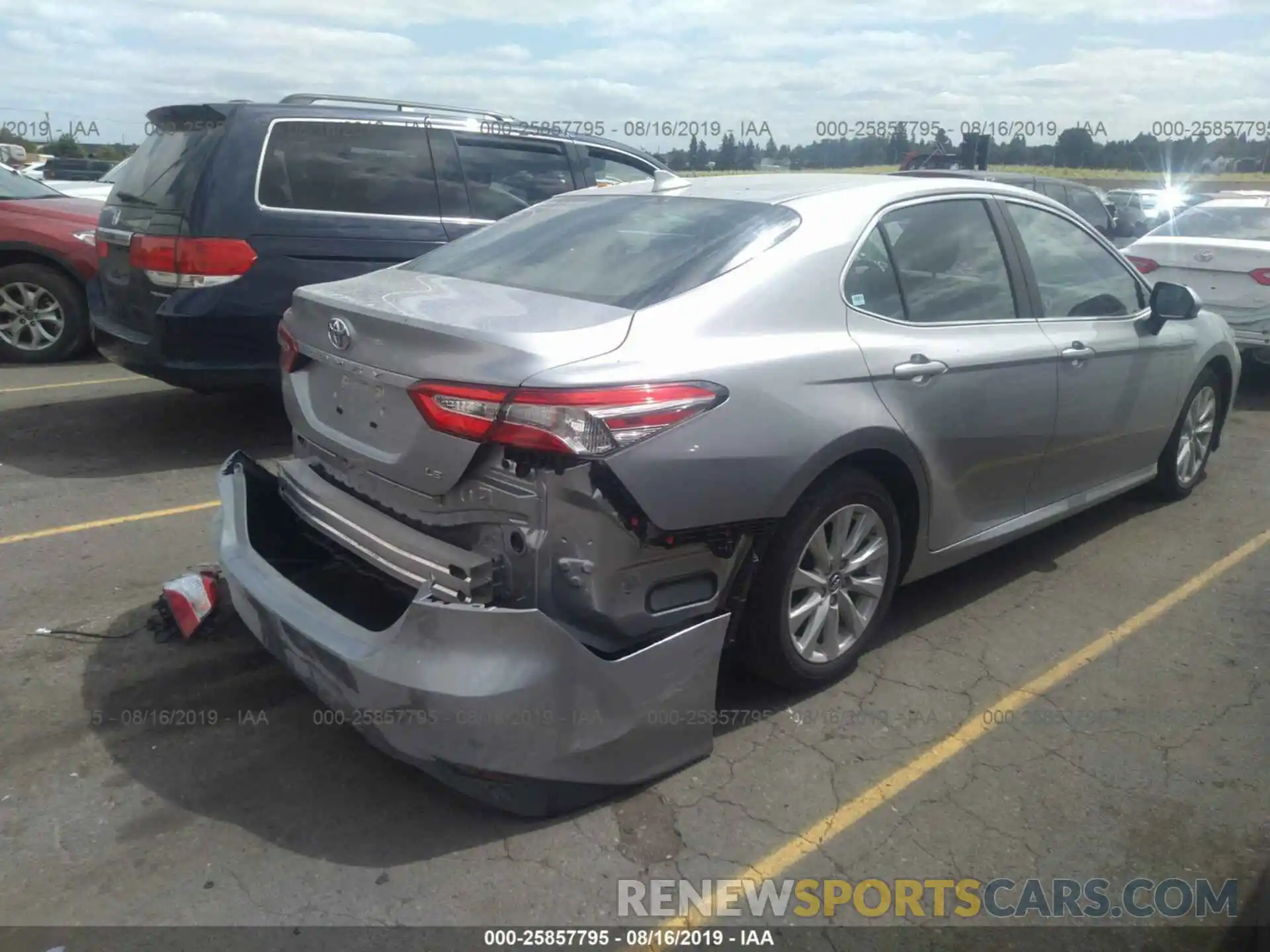 4 Photograph of a damaged car 4T1B11HK2KU245679 TOYOTA CAMRY 2019