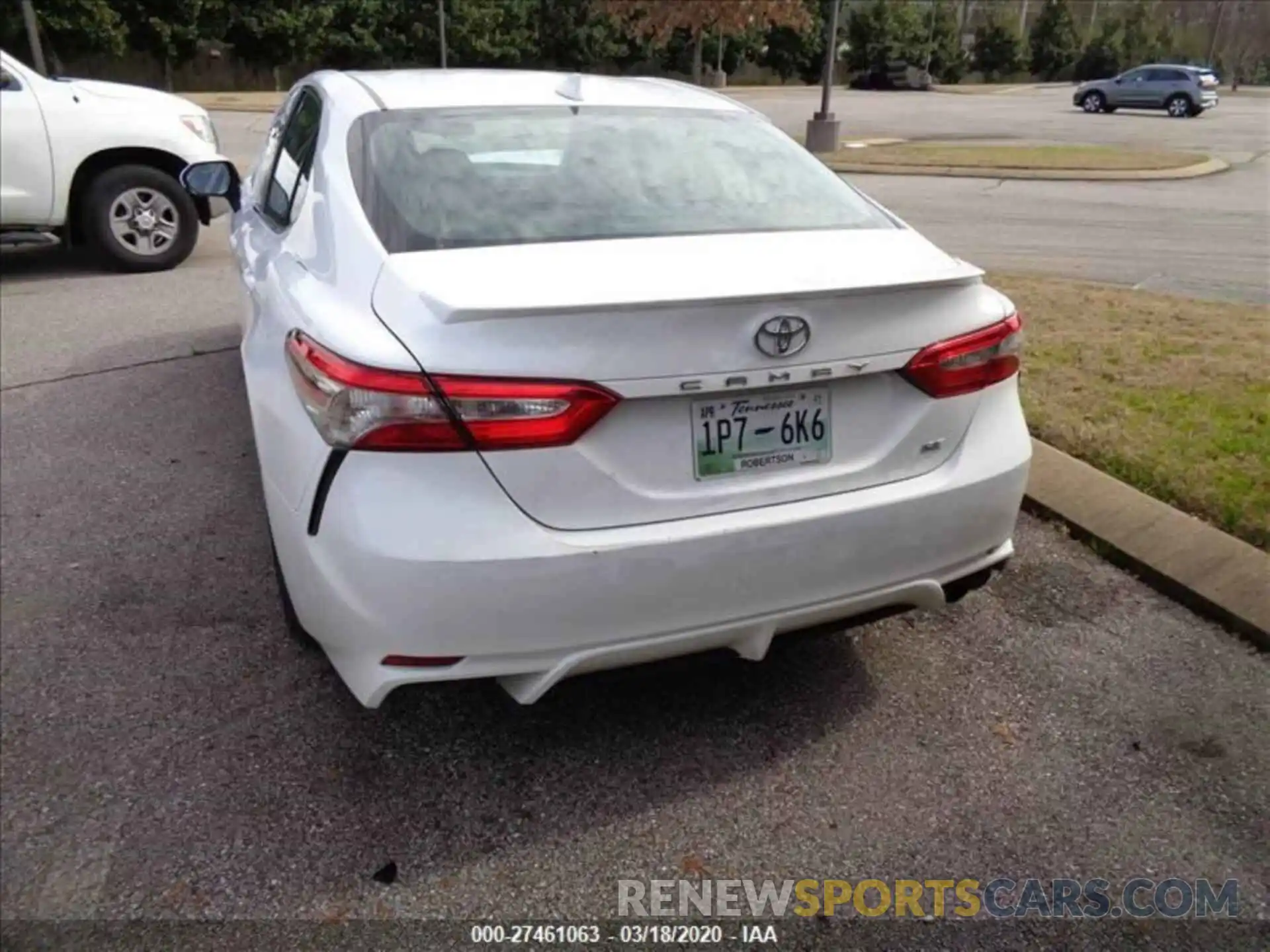 8 Photograph of a damaged car 4T1B11HK2KU246248 TOYOTA CAMRY 2019