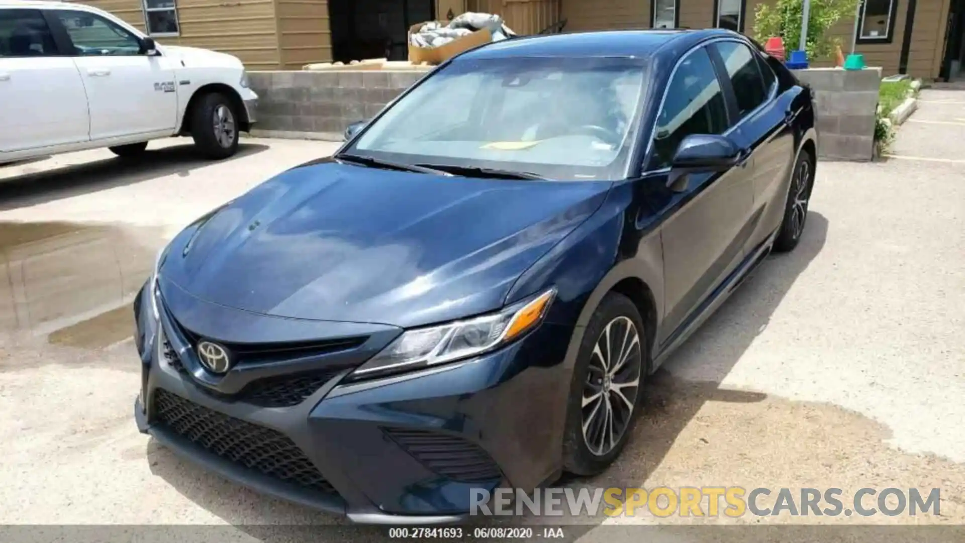 2 Photograph of a damaged car 4T1B11HK2KU249442 TOYOTA CAMRY 2019