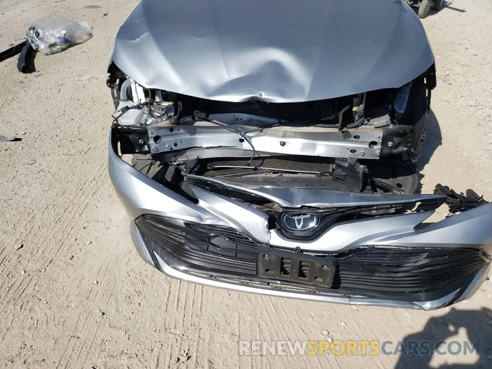 9 Photograph of a damaged car 4T1B11HK2KU249523 TOYOTA CAMRY 2019