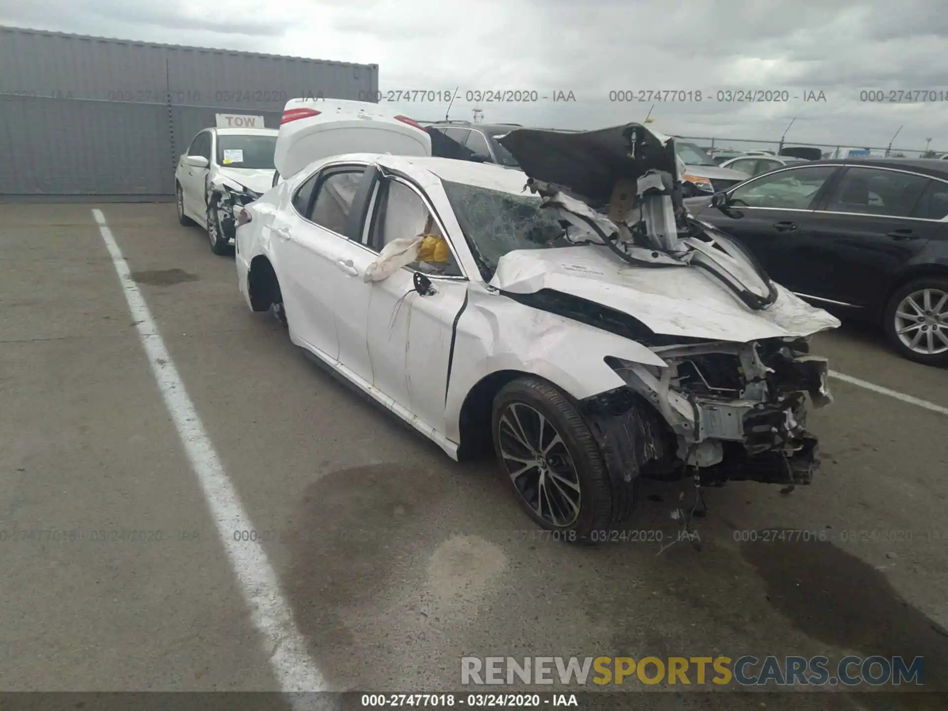 1 Photograph of a damaged car 4T1B11HK2KU250025 TOYOTA CAMRY 2019