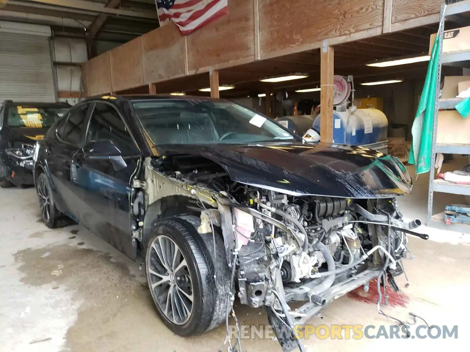 1 Photograph of a damaged car 4T1B11HK2KU252759 TOYOTA CAMRY 2019