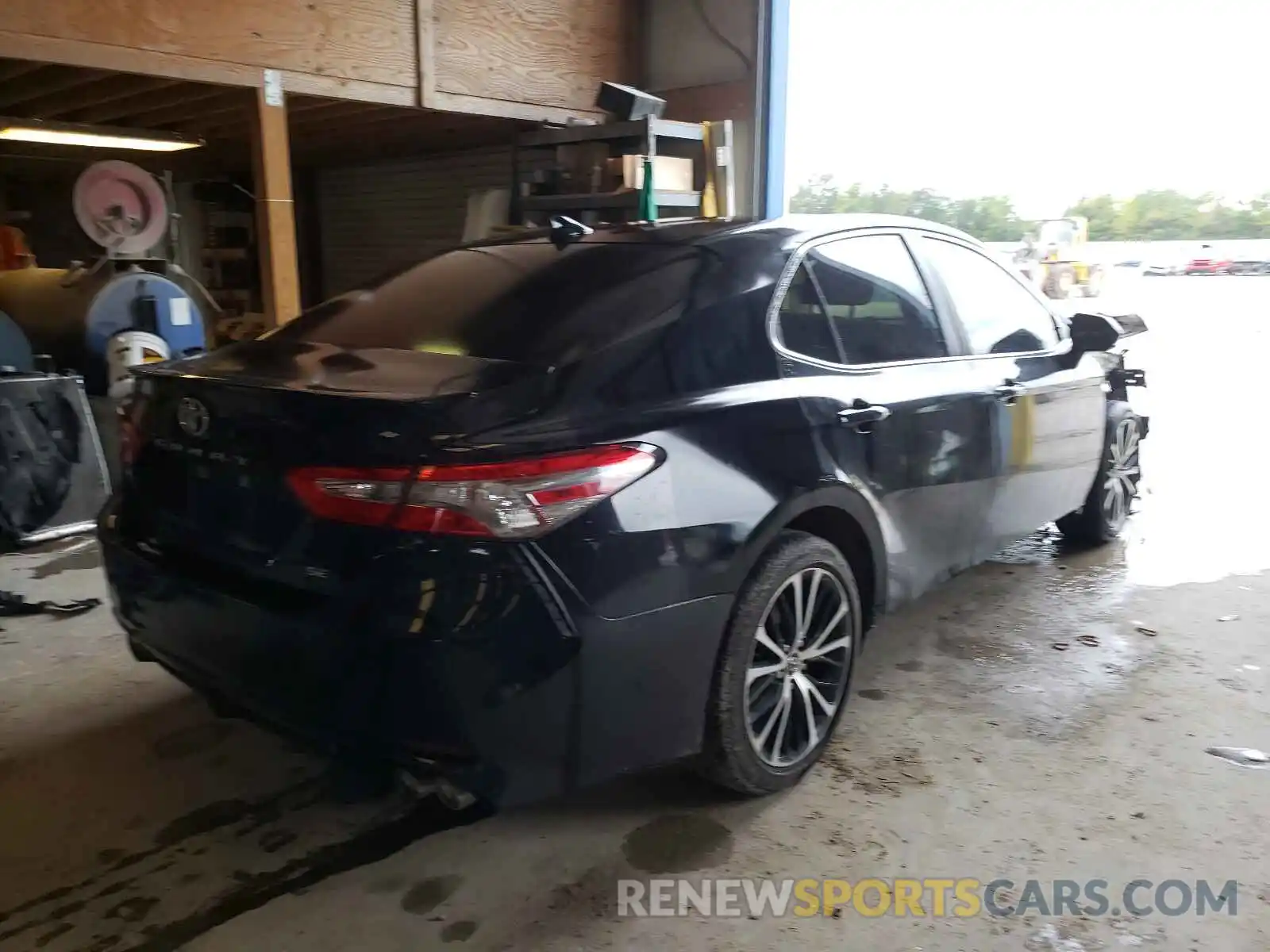 4 Photograph of a damaged car 4T1B11HK2KU252759 TOYOTA CAMRY 2019