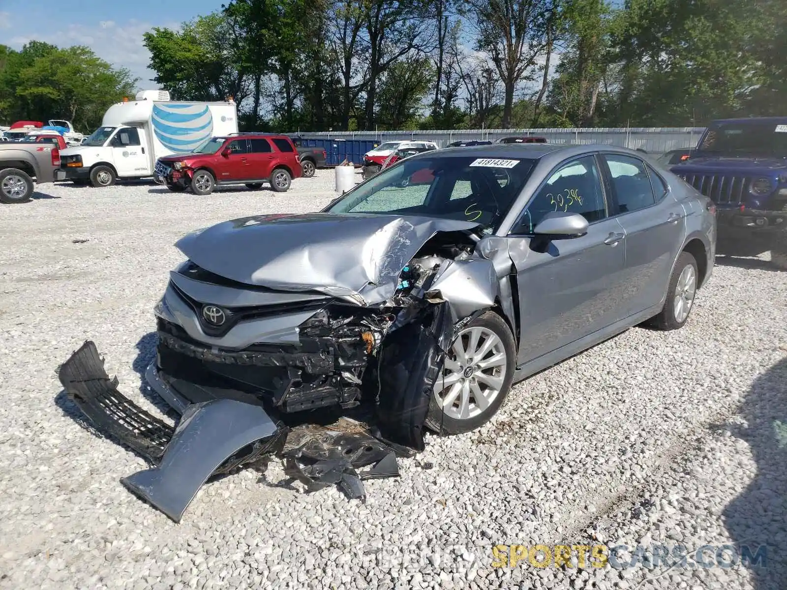 2 Photograph of a damaged car 4T1B11HK2KU253085 TOYOTA CAMRY 2019