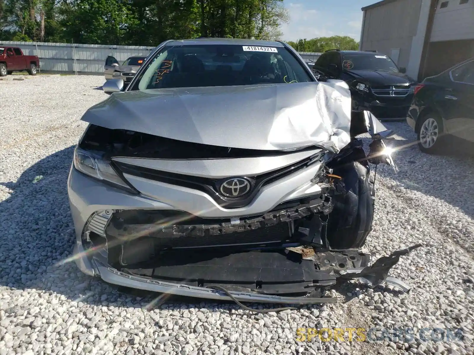 9 Photograph of a damaged car 4T1B11HK2KU253085 TOYOTA CAMRY 2019