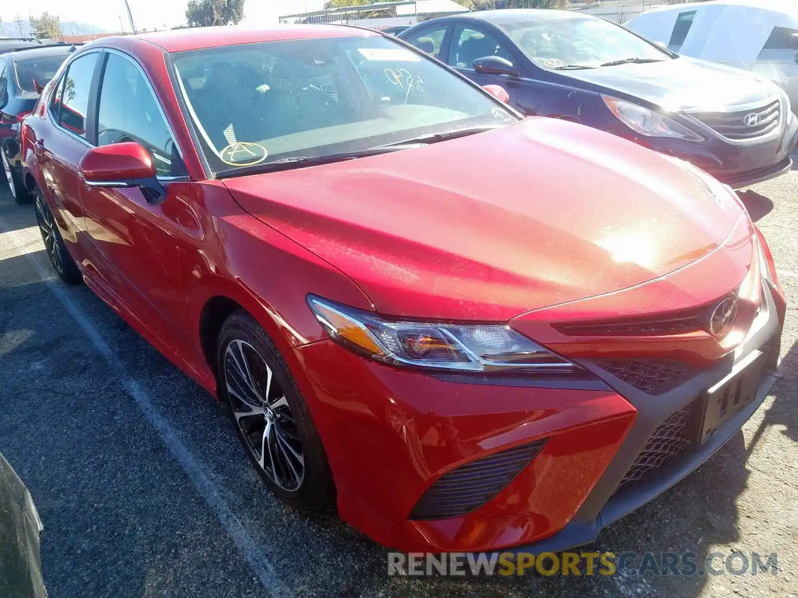 1 Photograph of a damaged car 4T1B11HK2KU253314 TOYOTA CAMRY 2019