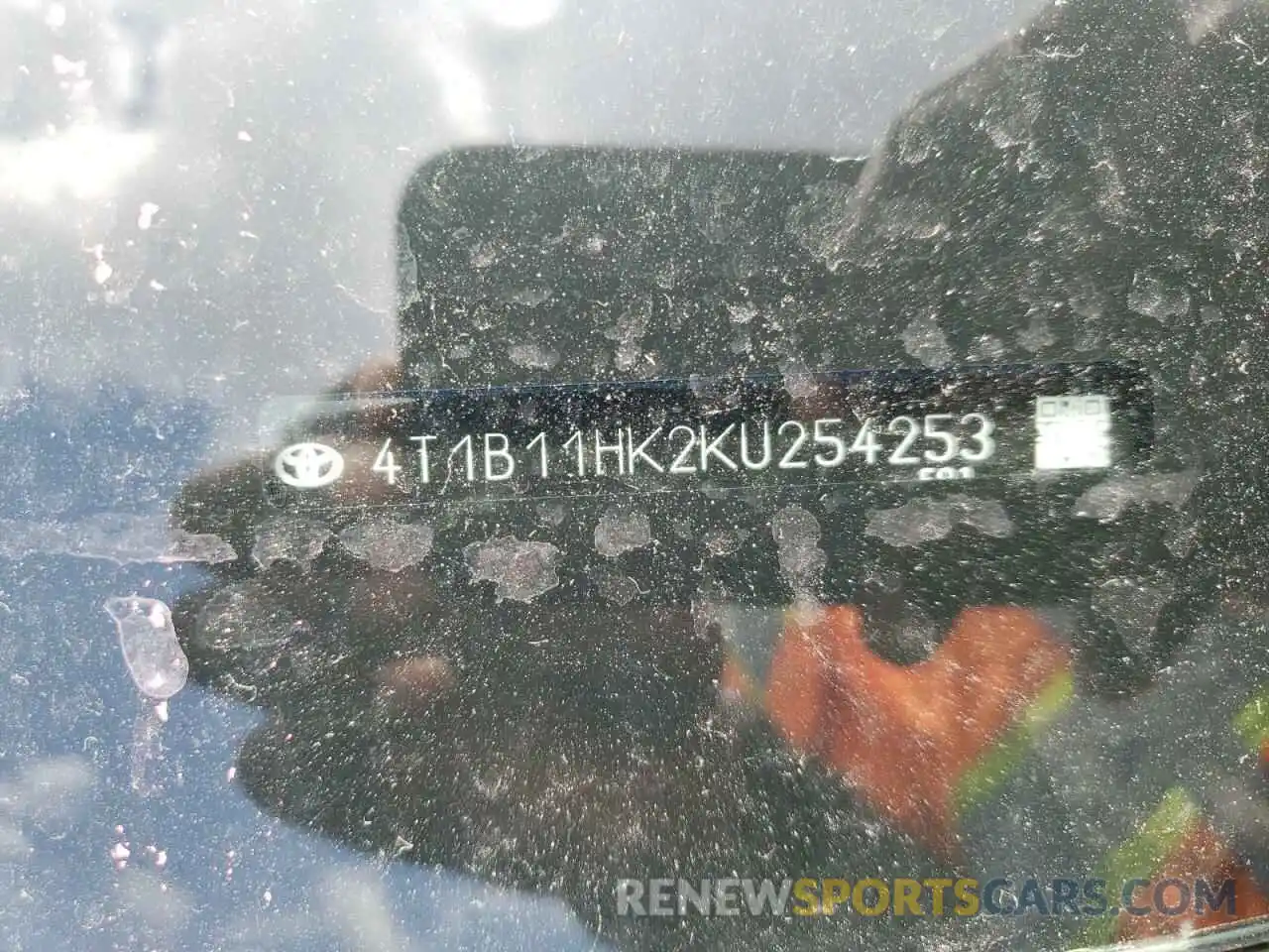 10 Photograph of a damaged car 4T1B11HK2KU254253 TOYOTA CAMRY 2019