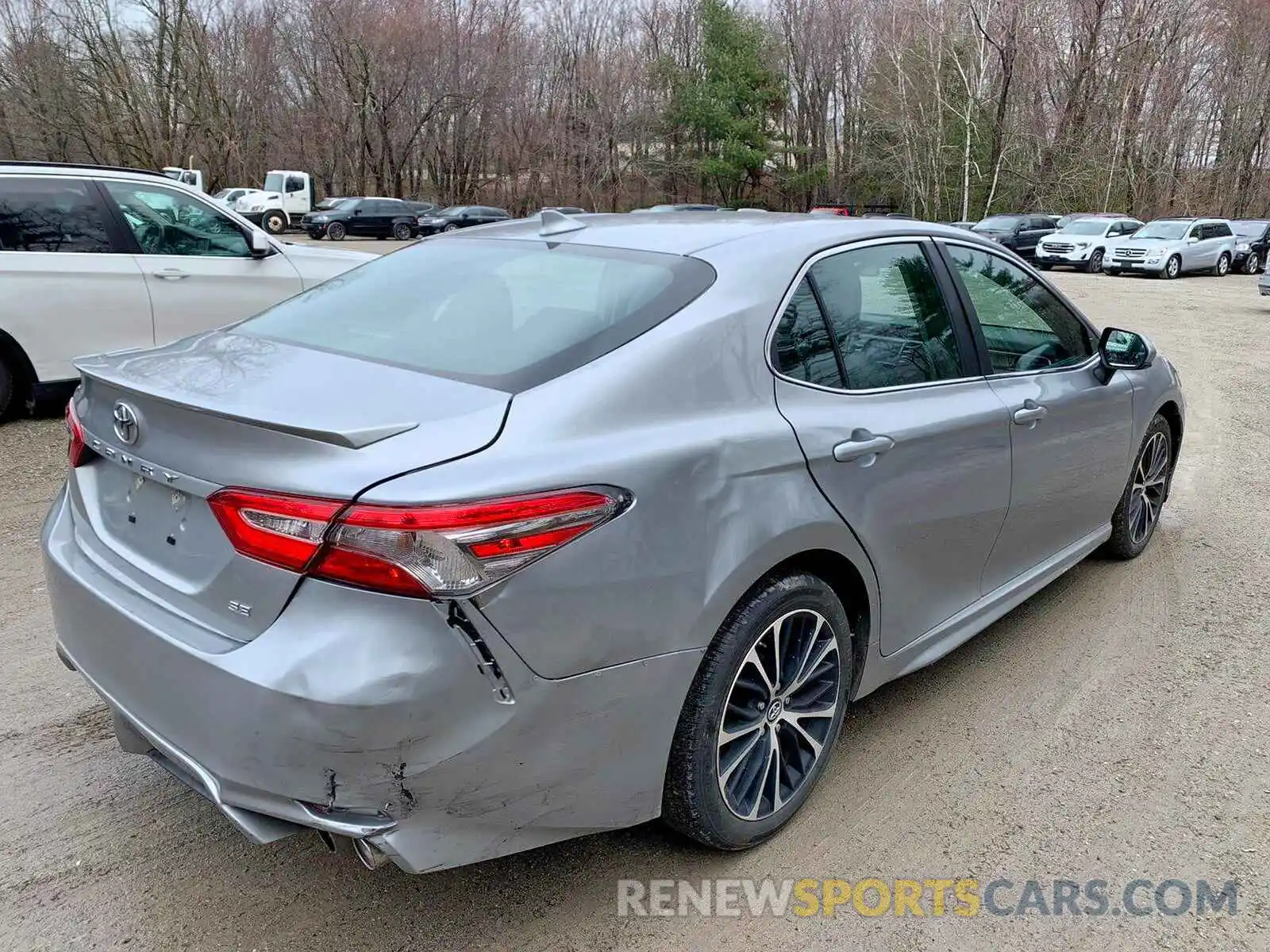 3 Photograph of a damaged car 4T1B11HK2KU254351 TOYOTA CAMRY 2019