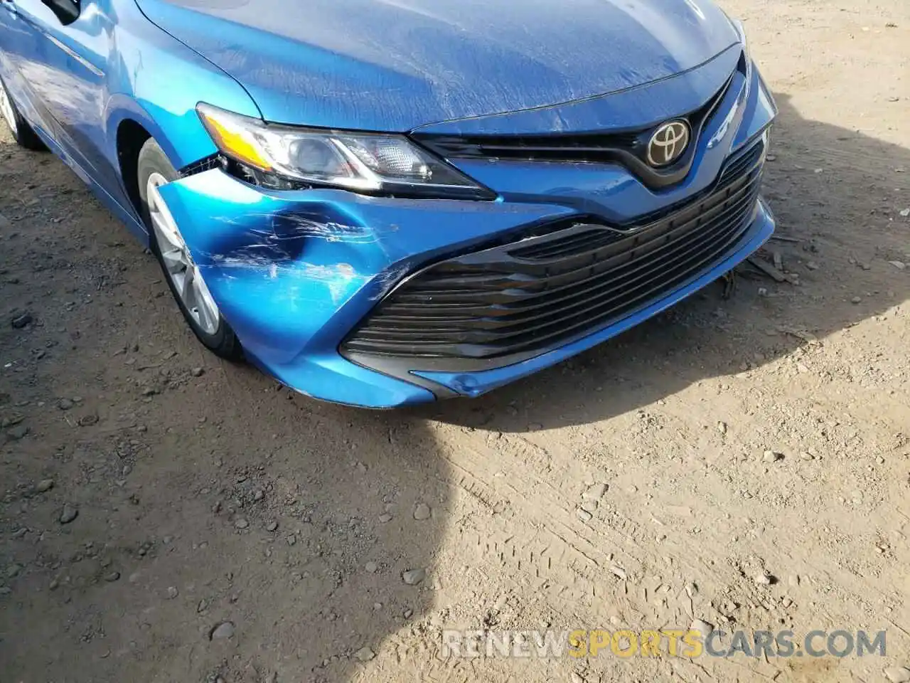 9 Photograph of a damaged car 4T1B11HK2KU254365 TOYOTA CAMRY 2019