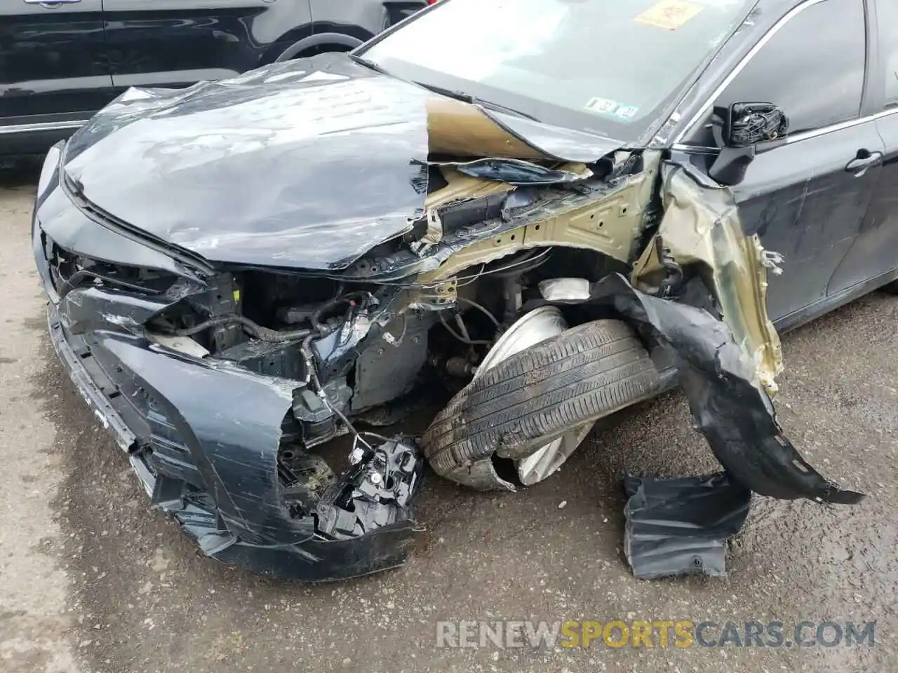 9 Photograph of a damaged car 4T1B11HK2KU254530 TOYOTA CAMRY 2019