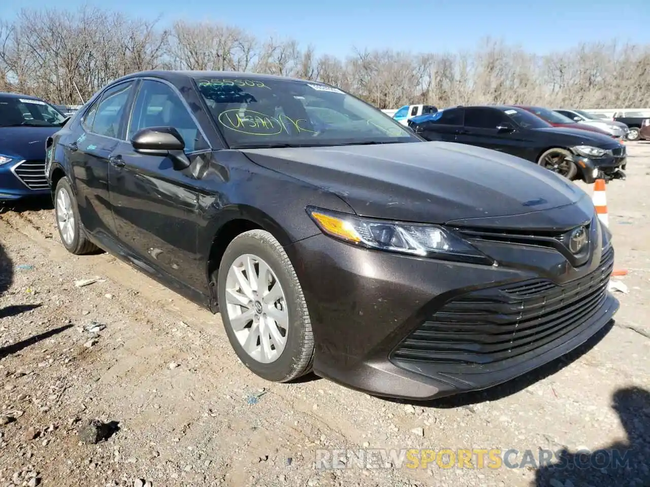 1 Photograph of a damaged car 4T1B11HK2KU255502 TOYOTA CAMRY 2019