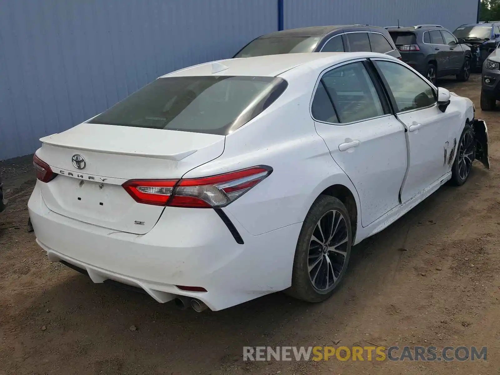 4 Фотография поврежденного автомобиля 4T1B11HK2KU255600 TOYOTA CAMRY 2019