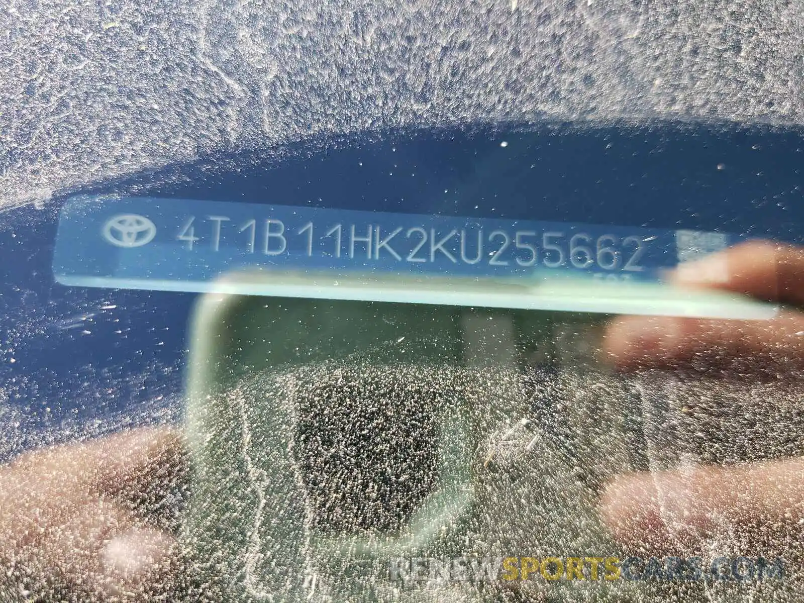 10 Photograph of a damaged car 4T1B11HK2KU255662 TOYOTA CAMRY 2019