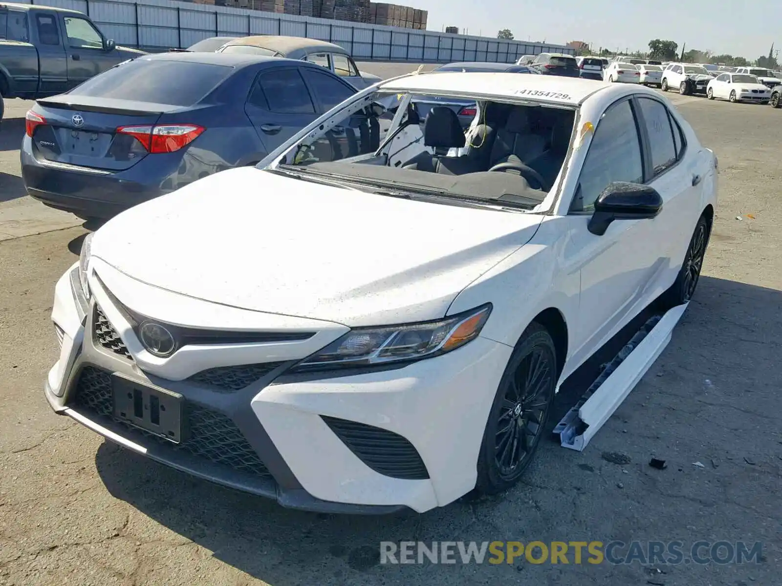 2 Photograph of a damaged car 4T1B11HK2KU256262 TOYOTA CAMRY 2019