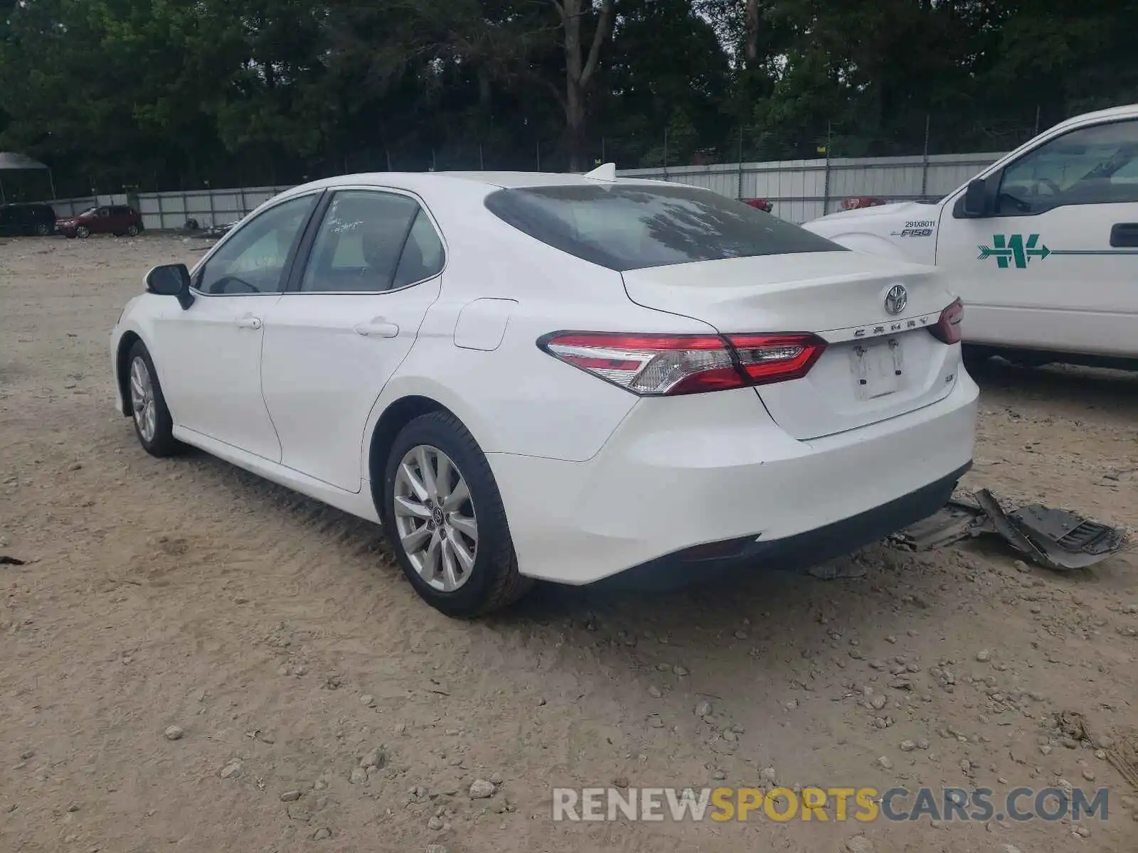 3 Photograph of a damaged car 4T1B11HK2KU258464 TOYOTA CAMRY 2019