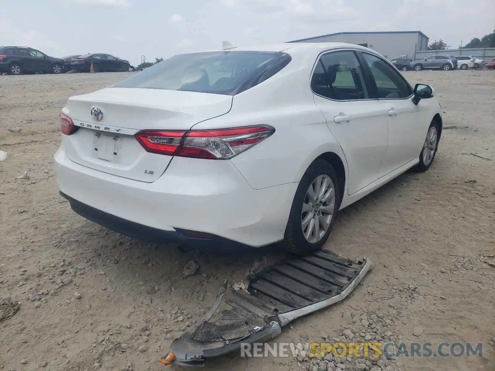 4 Photograph of a damaged car 4T1B11HK2KU258464 TOYOTA CAMRY 2019