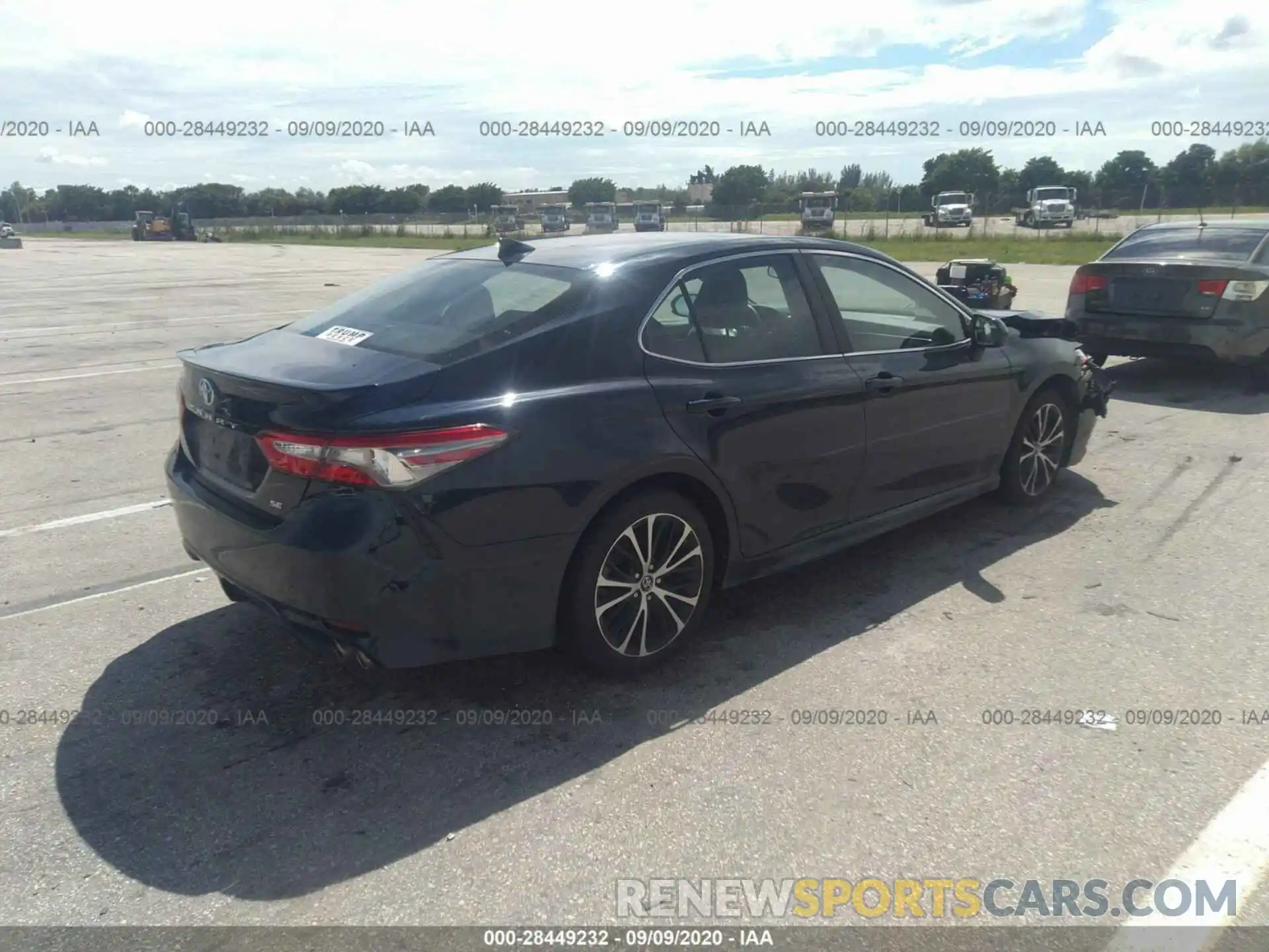 4 Photograph of a damaged car 4T1B11HK2KU259226 TOYOTA CAMRY 2019