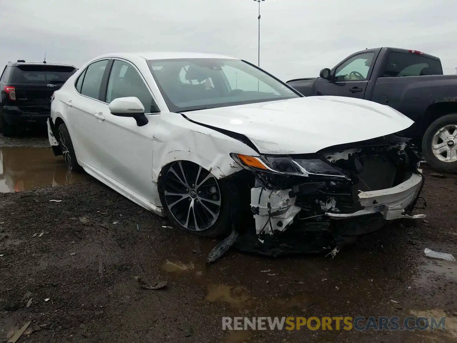 1 Photograph of a damaged car 4T1B11HK2KU259419 TOYOTA CAMRY 2019