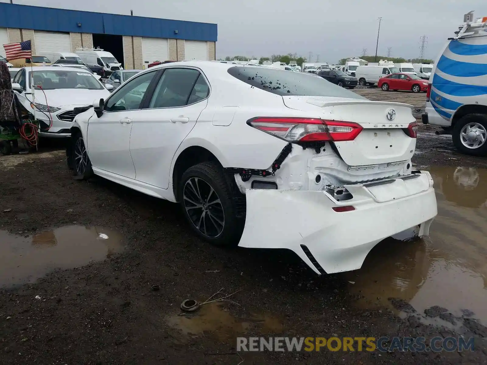 3 Photograph of a damaged car 4T1B11HK2KU259419 TOYOTA CAMRY 2019