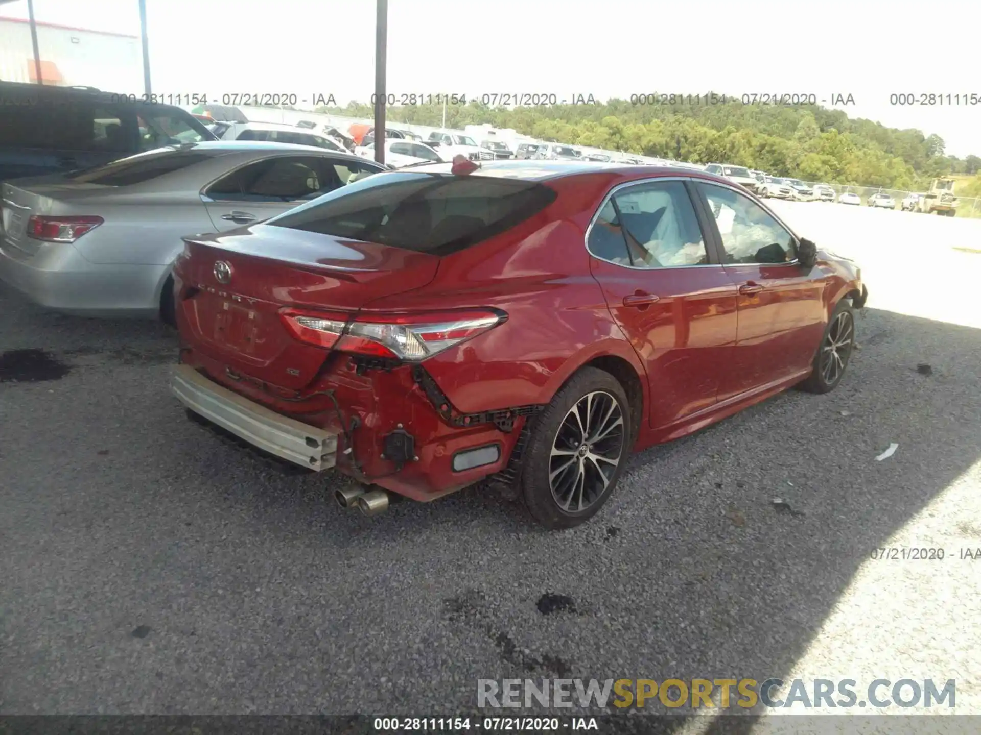 4 Photograph of a damaged car 4T1B11HK2KU260912 TOYOTA CAMRY 2019