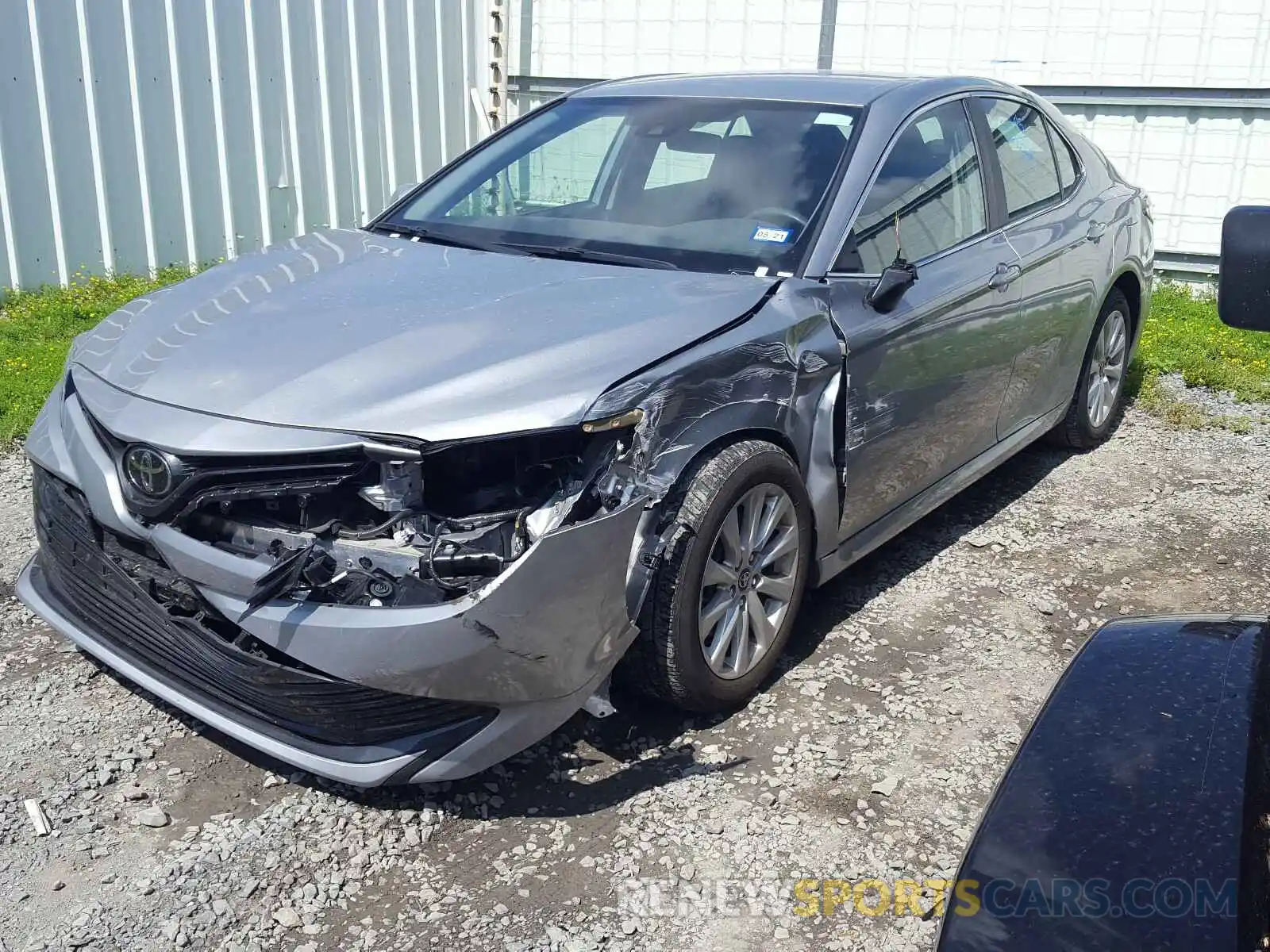 2 Фотография поврежденного автомобиля 4T1B11HK2KU265009 TOYOTA CAMRY 2019